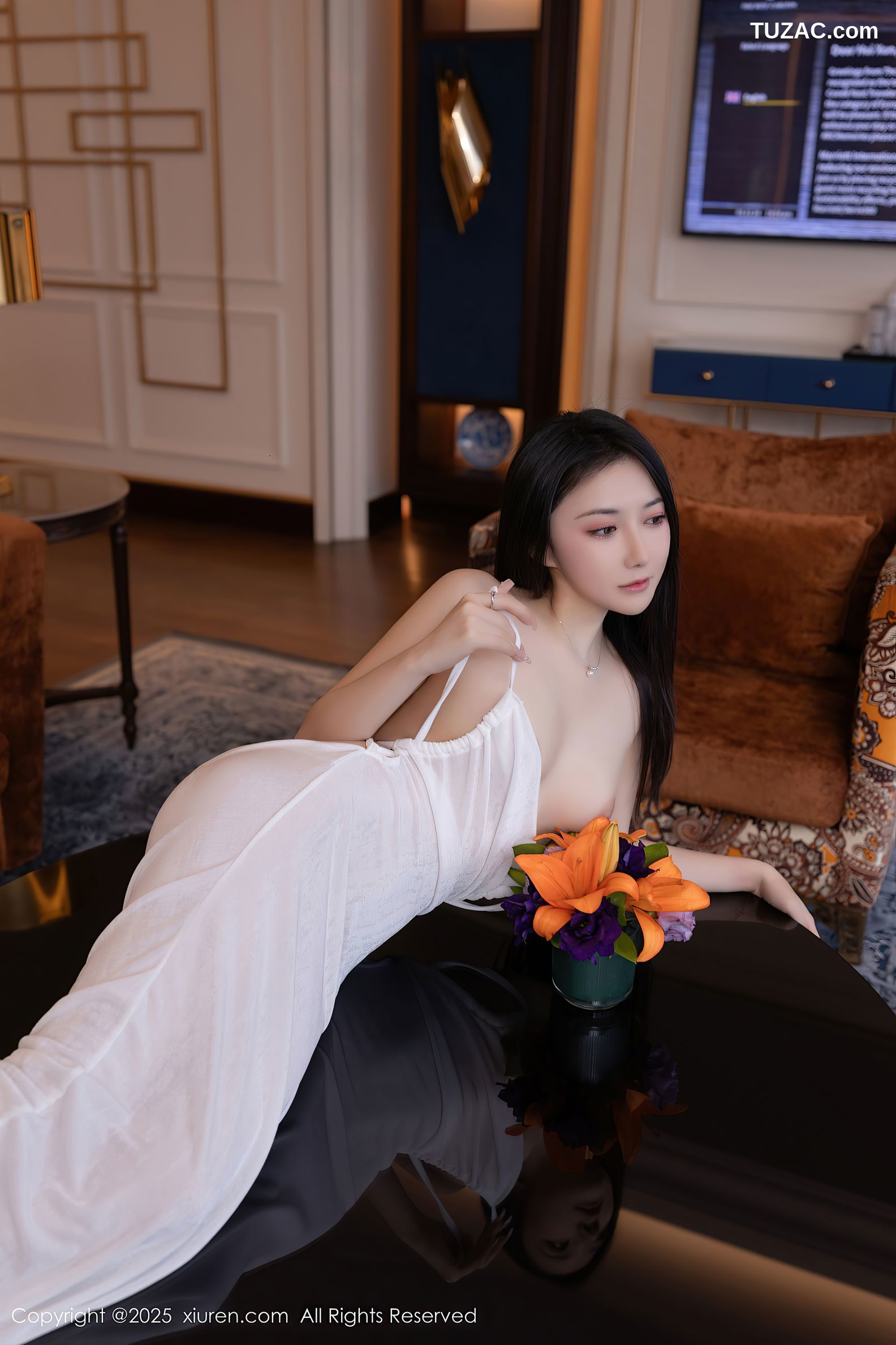 XiuRen秀人网-9780-鱼子酱Fish-白色露背吊带长裙真空珍珠内裤翘臀-2025.01.17