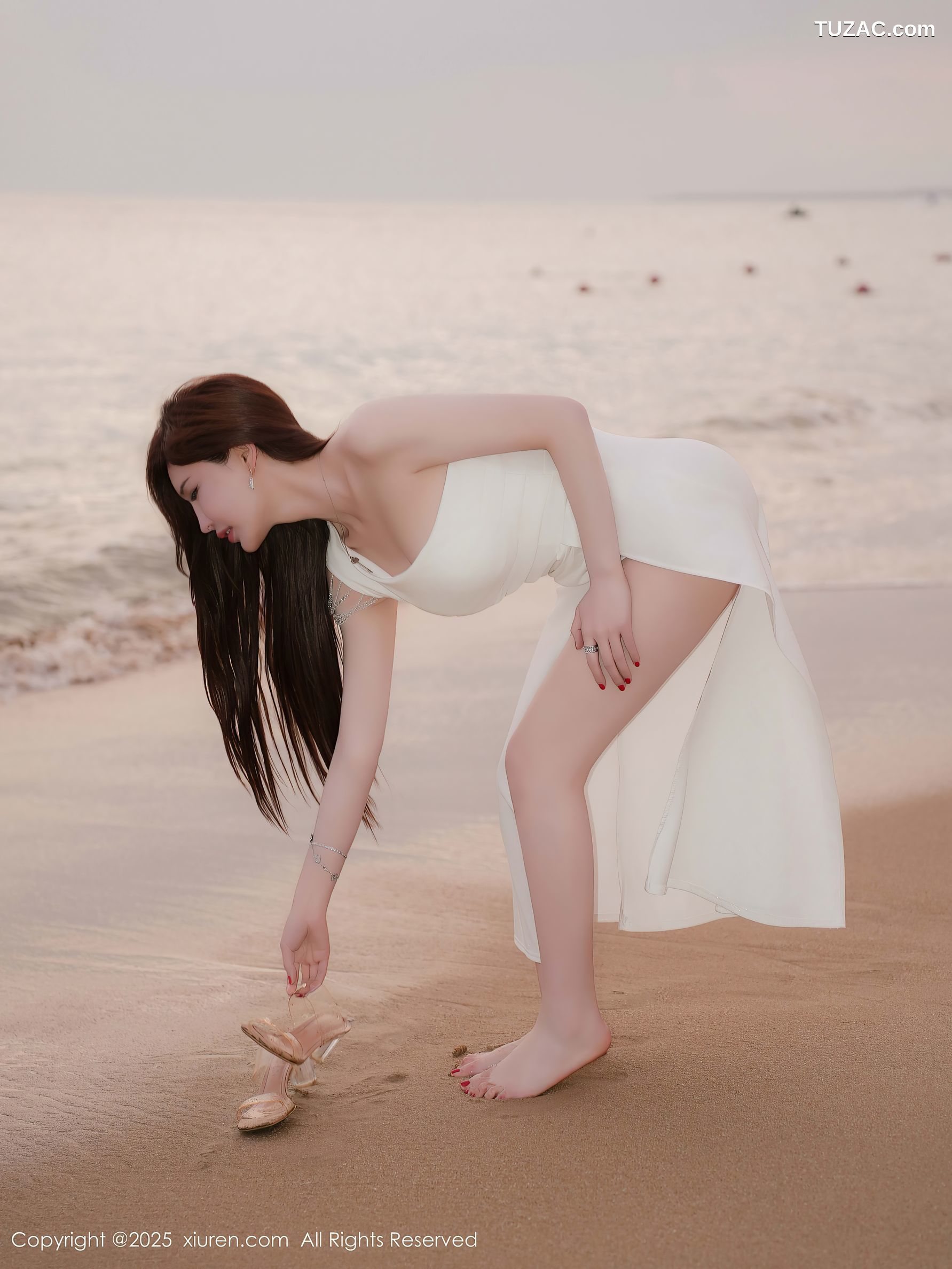 XiuRen秀人网-9782-Carol周妍希X-沙滩白裙-浴缸爆乳-2025.01.20