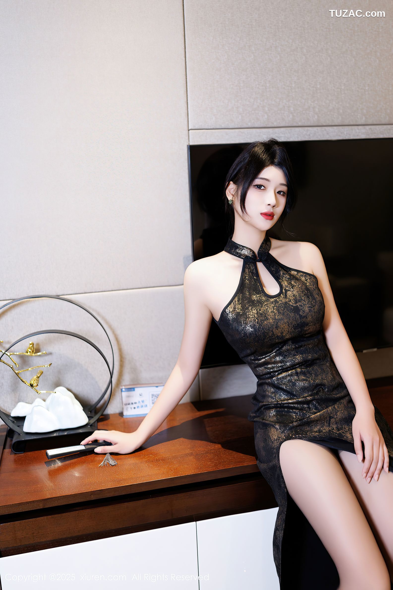 XiuRen秀人网-9793-南乔-黑色旗袍黑蕾丝情趣内衣-2025.01.21