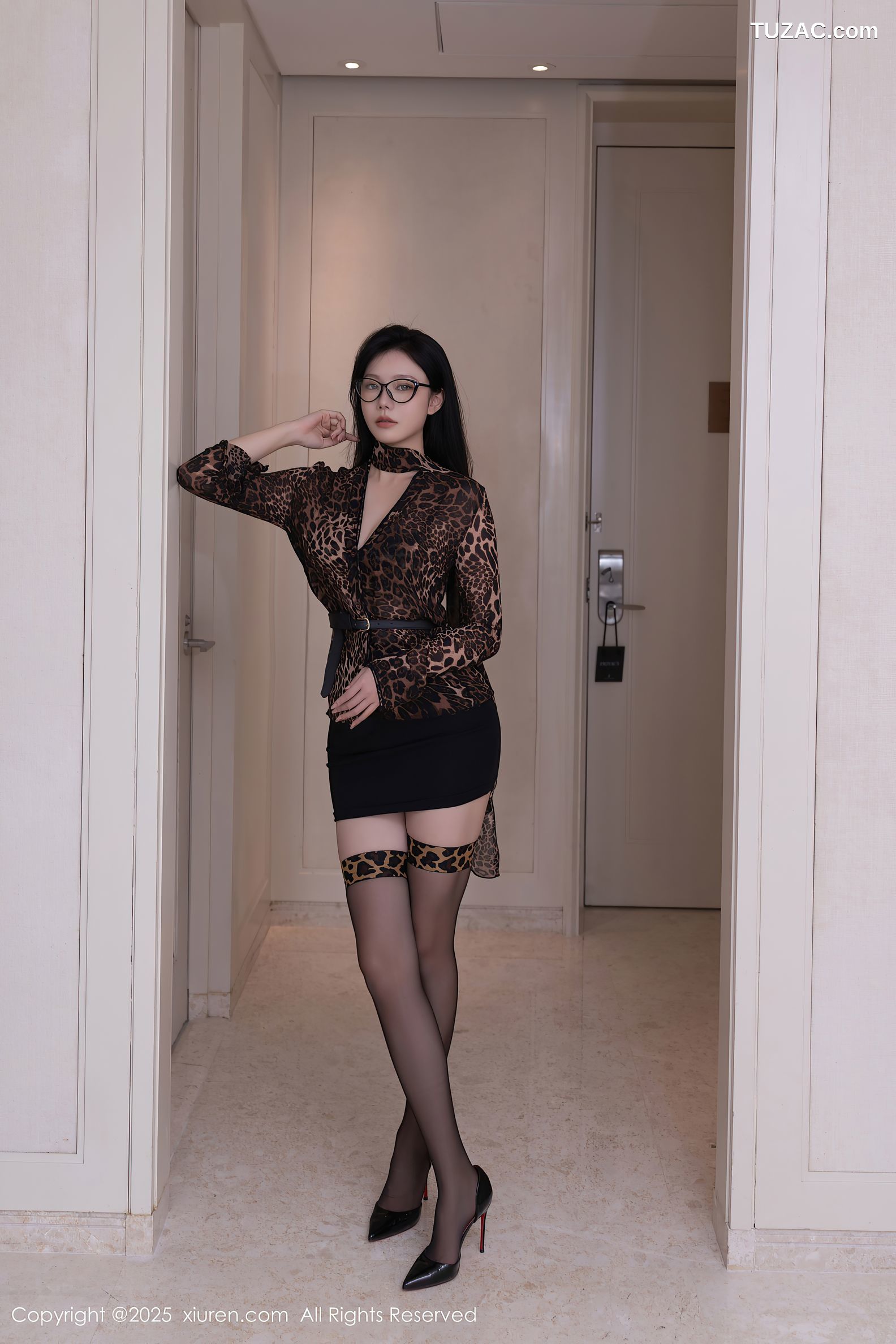 XiuRen秀人网-9794-安然anran-豹纹衬衫黑短裙豹纹内衣-2025.01.21