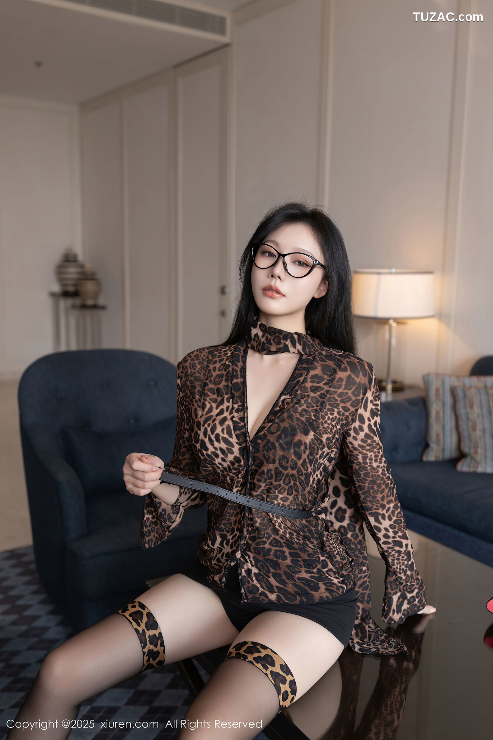 XiuRen秀人网-9794-安然anran-豹纹衬衫黑短裙豹纹内衣-2025.01.21