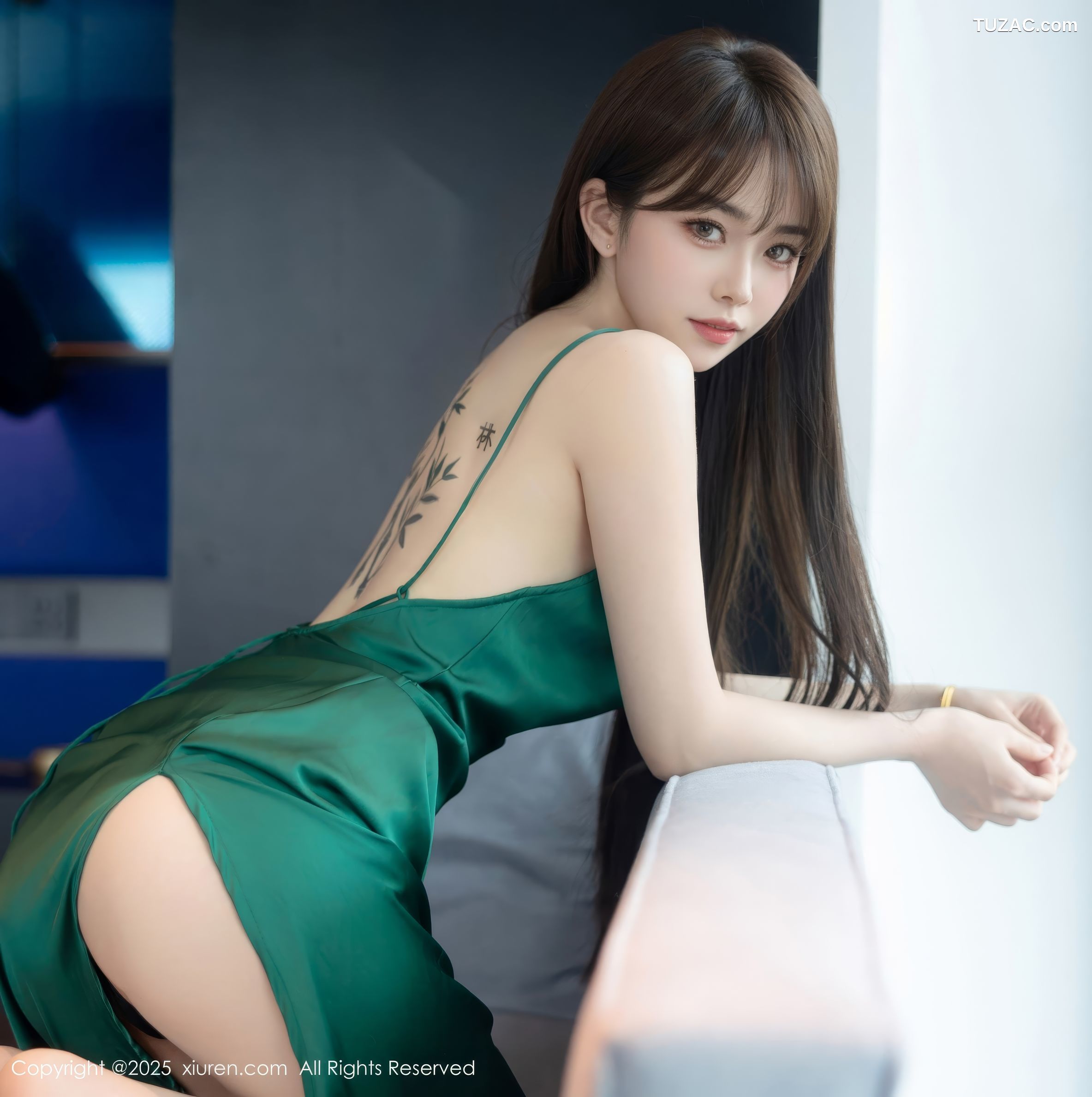 XiuRen秀人网-9803-奶瓶-绿色吊带礼裙气质美女-2025.01.23