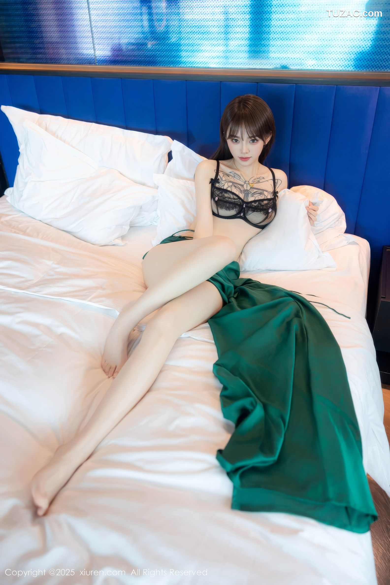 XiuRen秀人网-9803-奶瓶-绿色吊带礼裙气质美女-2025.01.23