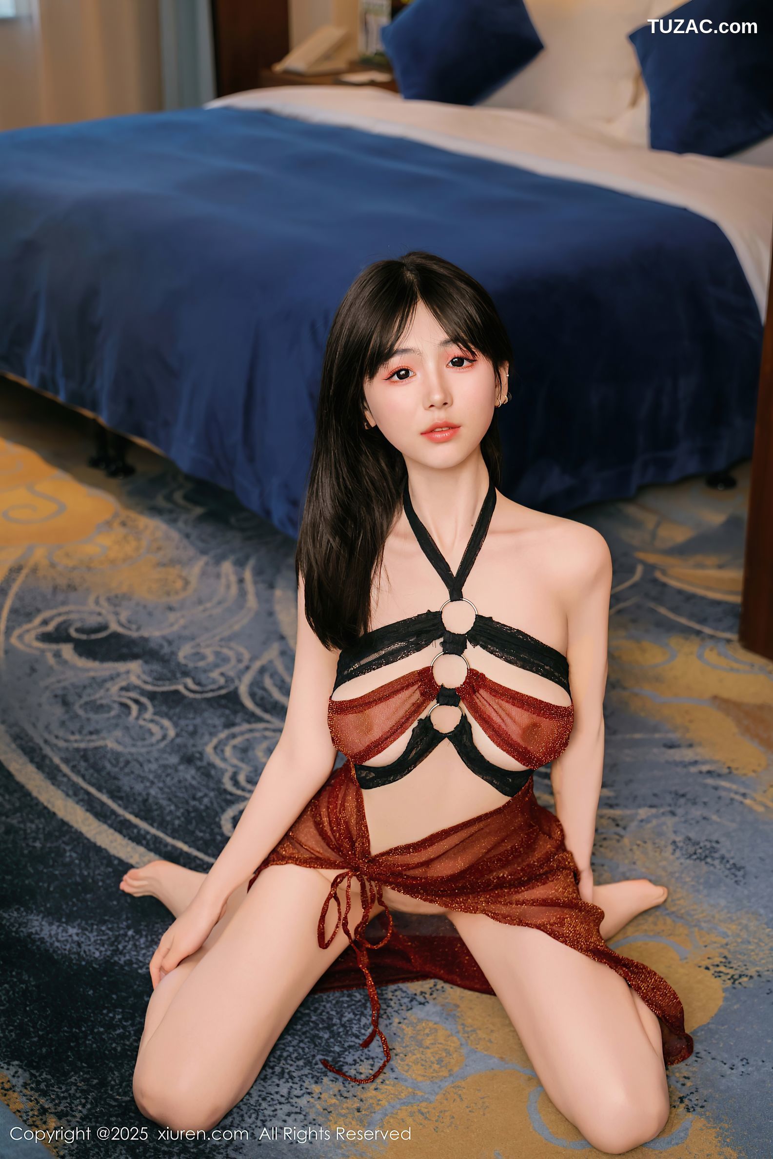 XiuRen秀人网-9804-奶芙乔乔-酒红礼服裙香肩长腿-2025.01.23