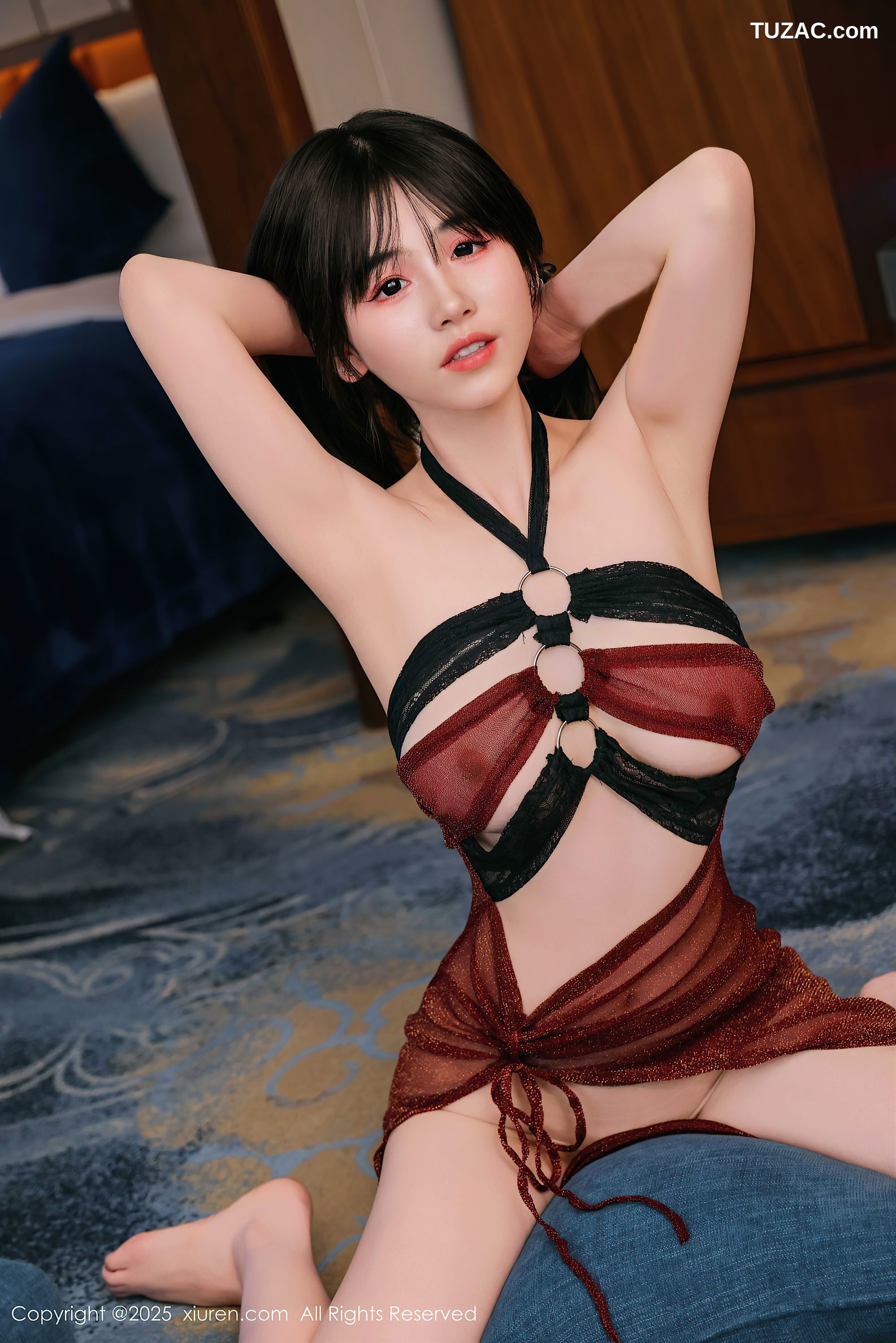 XiuRen秀人网-9804-奶芙乔乔-酒红礼服裙香肩长腿-2025.01.23