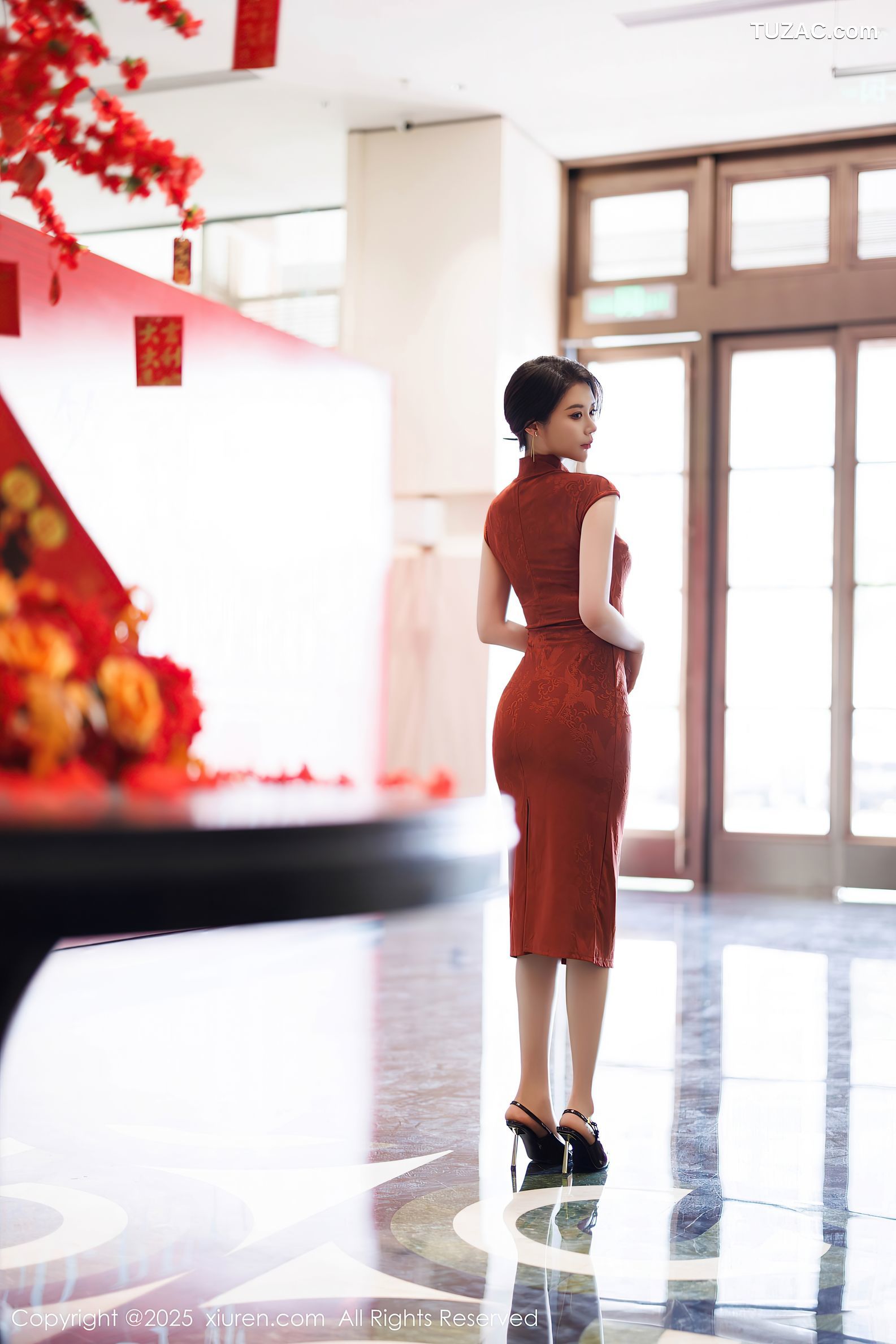 XiuRen秀人网-9812-梦心玥-红色旗袍红色内衣-2025.01.24