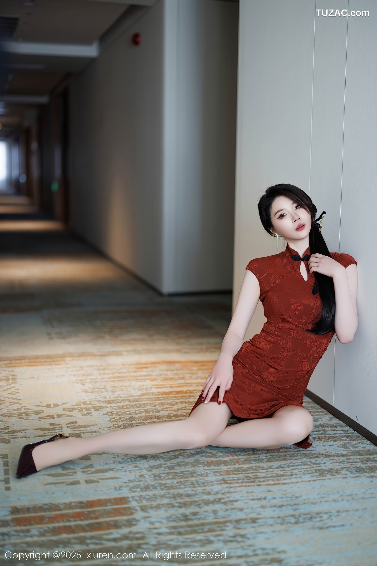 XiuRen秀人网-9812-梦心玥-红色旗袍红色内衣-2025.01.24