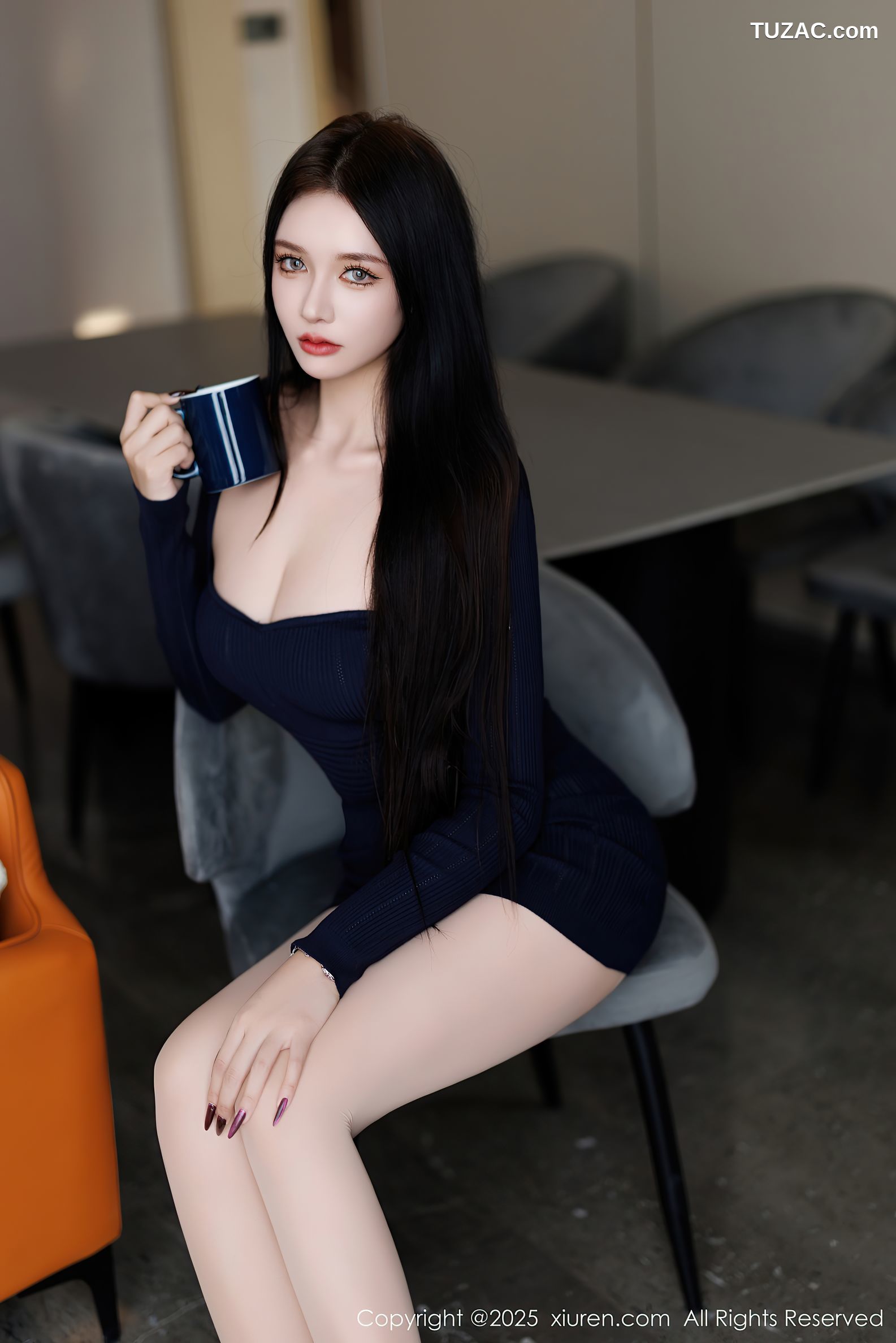 XiuRen秀人网-9820-娜比-深蓝连衣短裙美腿丝袜-2025.01.25