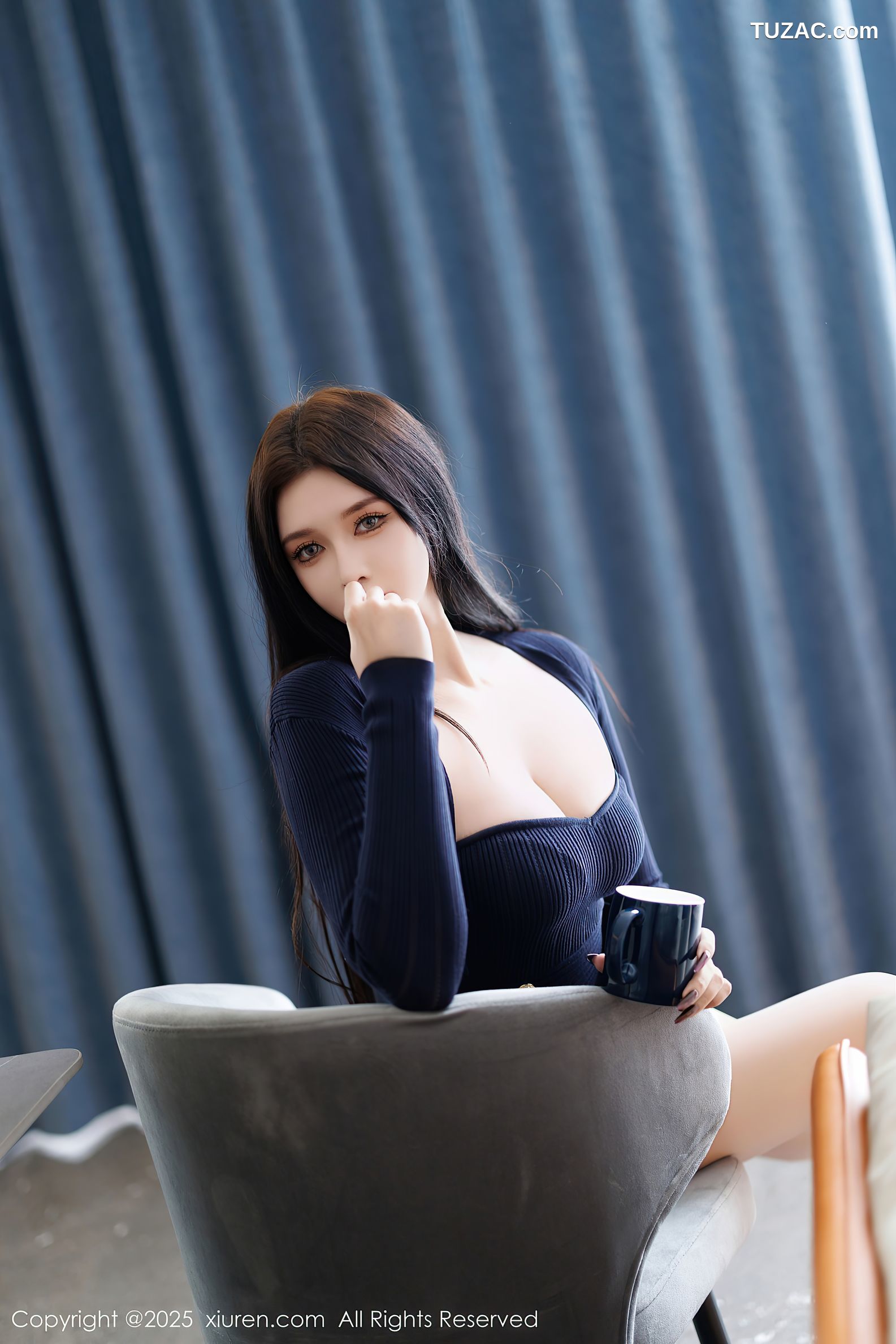 XiuRen秀人网-9820-娜比-深蓝连衣短裙美腿丝袜-2025.01.25