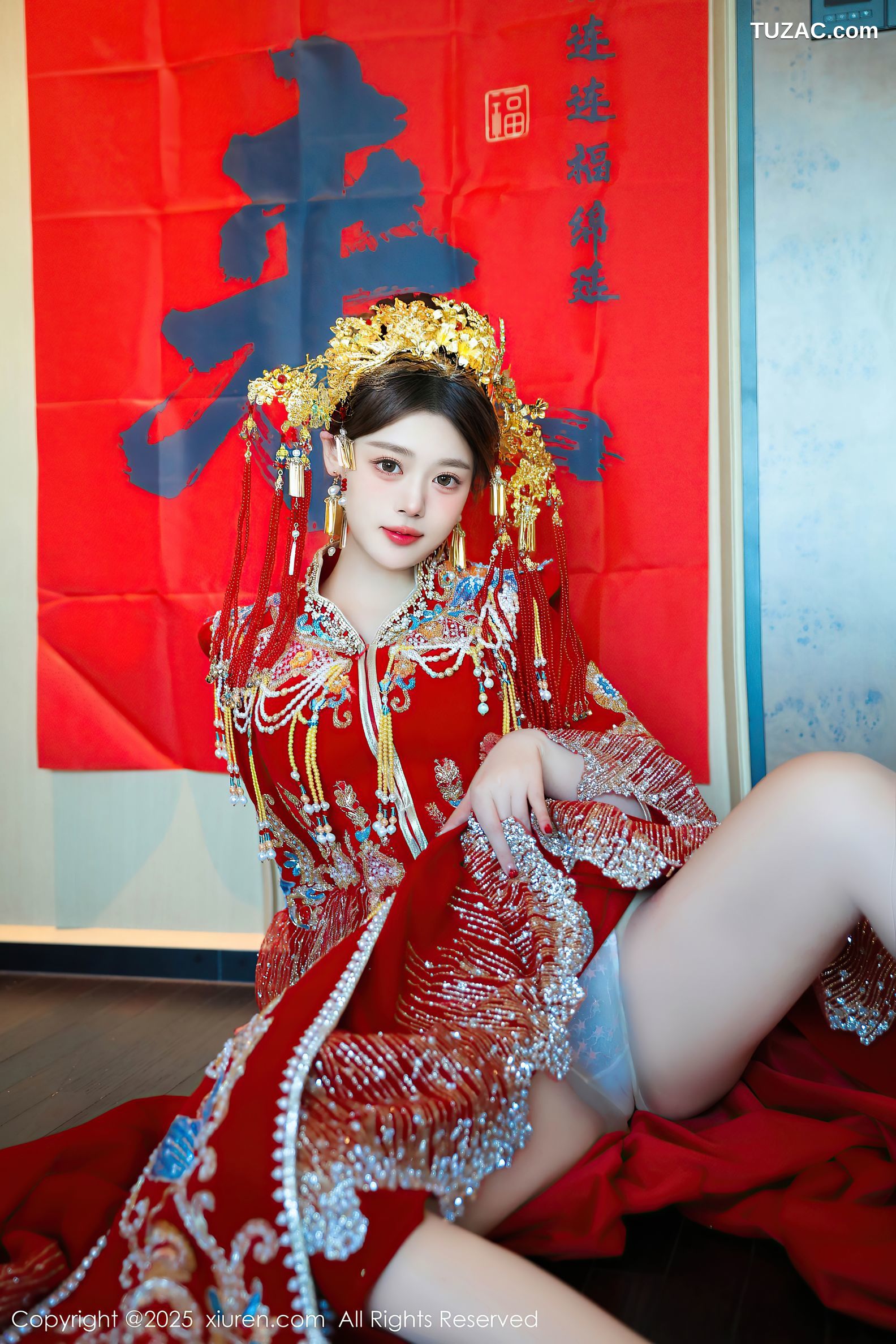 XiuRen秀人网-9823-蛋蛋宝-新春特辑-古风红装白蕾丝内衣爆乳-2025.01.25