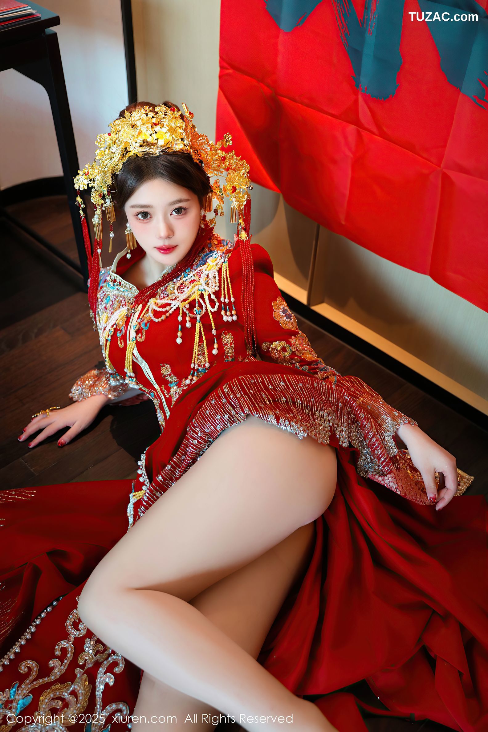 XiuRen秀人网-9823-蛋蛋宝-新春特辑-古风红装白蕾丝内衣爆乳-2025.01.25