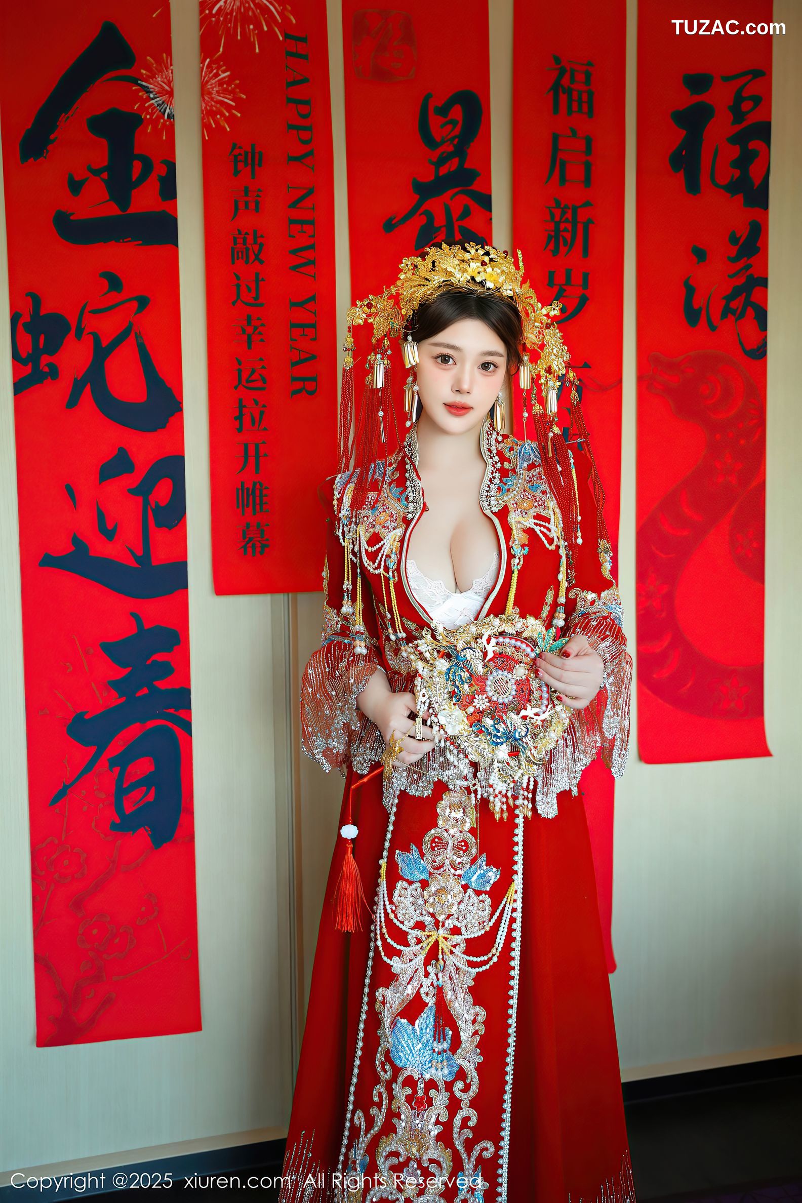 XiuRen秀人网-9823-蛋蛋宝-新春特辑-古风红装白蕾丝内衣爆乳-2025.01.25