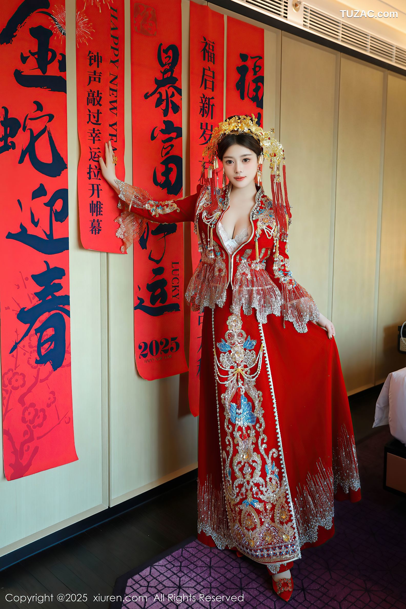 XiuRen秀人网-9823-蛋蛋宝-新春特辑-古风红装白蕾丝内衣爆乳-2025.01.25