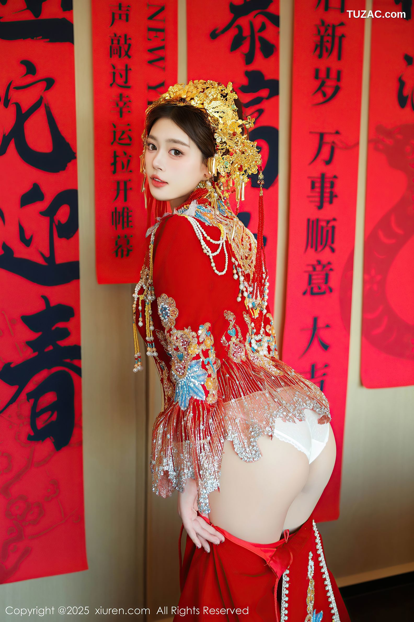 XiuRen秀人网-9823-蛋蛋宝-新春特辑-古风红装白蕾丝内衣爆乳-2025.01.25