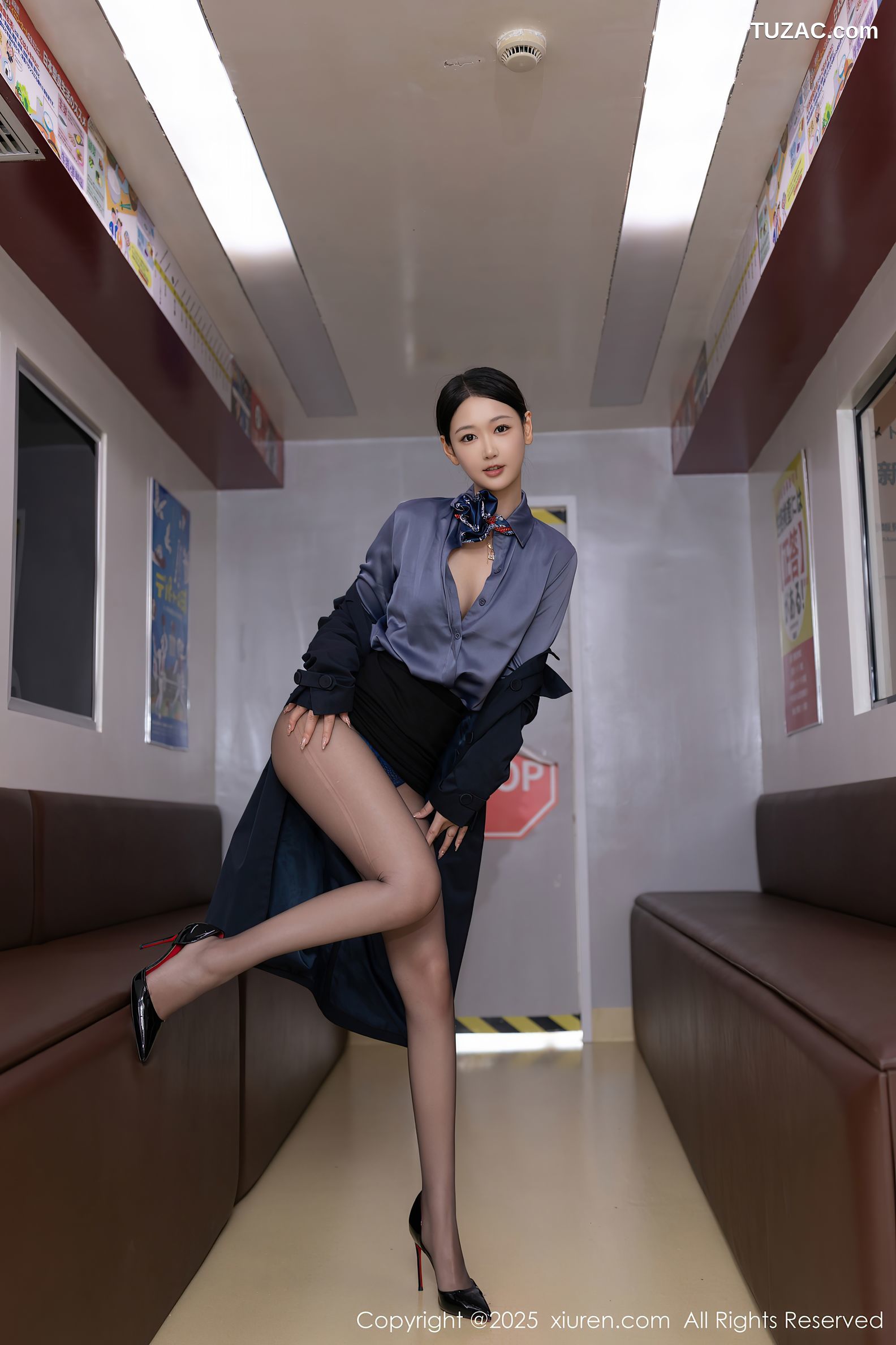 XiuRen秀人网-9824-唐安琪-空姐制服灰衬衫蓝色内衣-2025.01.25