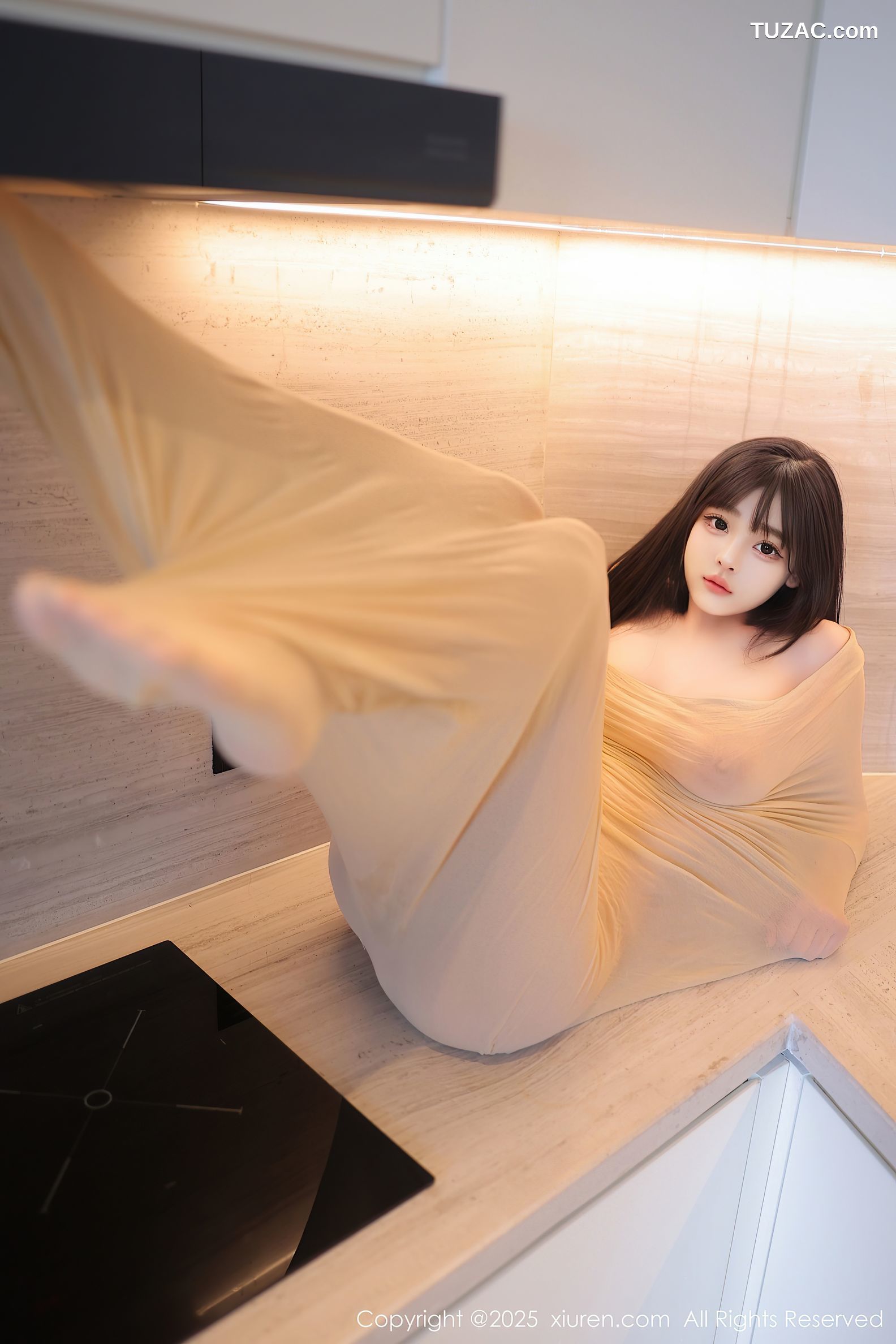 XiuRen秀人网-9825-余安安-轻透肉丝连体衣爆乳-2025.01.26