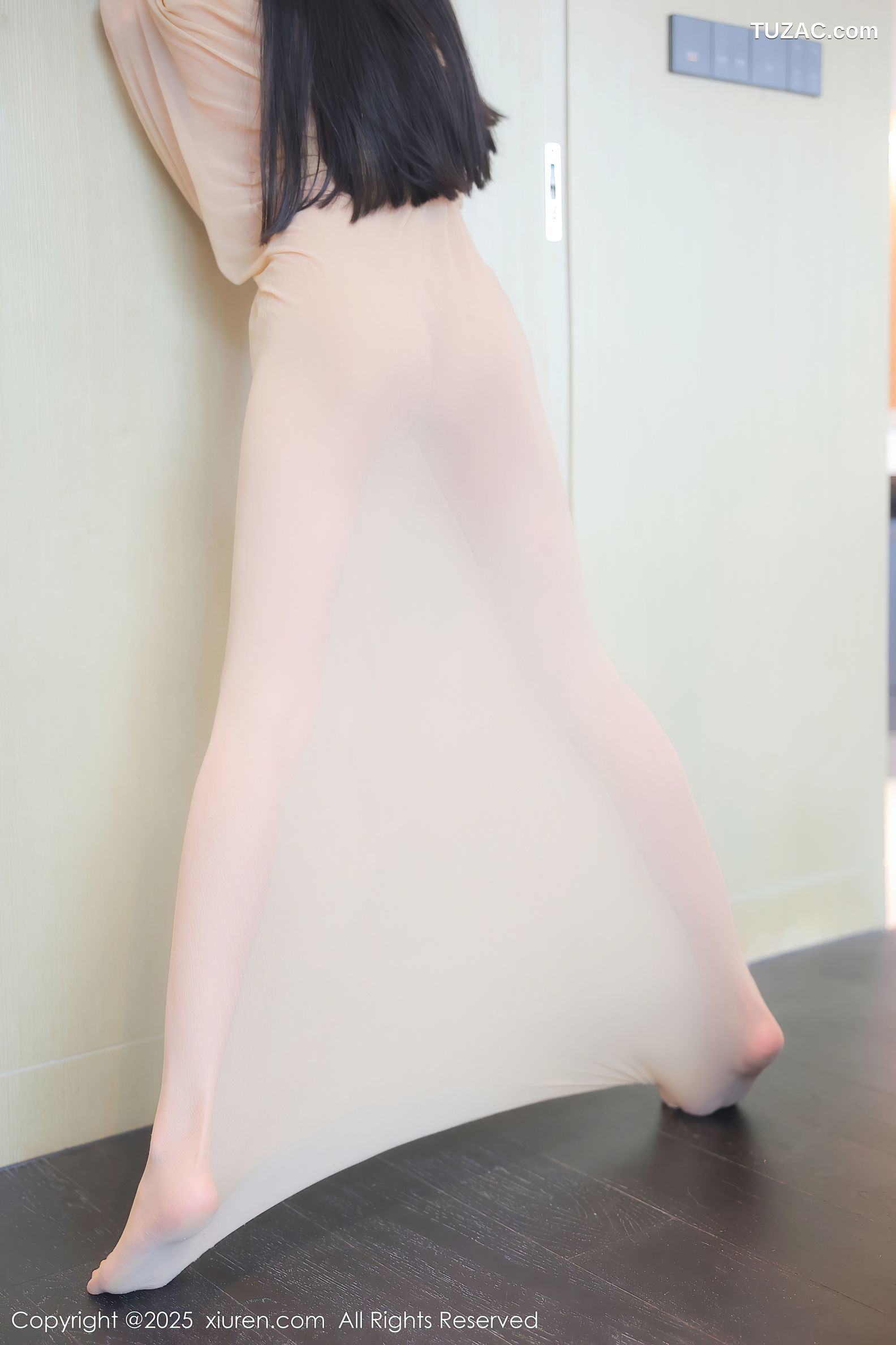 XiuRen秀人网-9825-余安安-轻透肉丝连体衣爆乳-2025.01.26