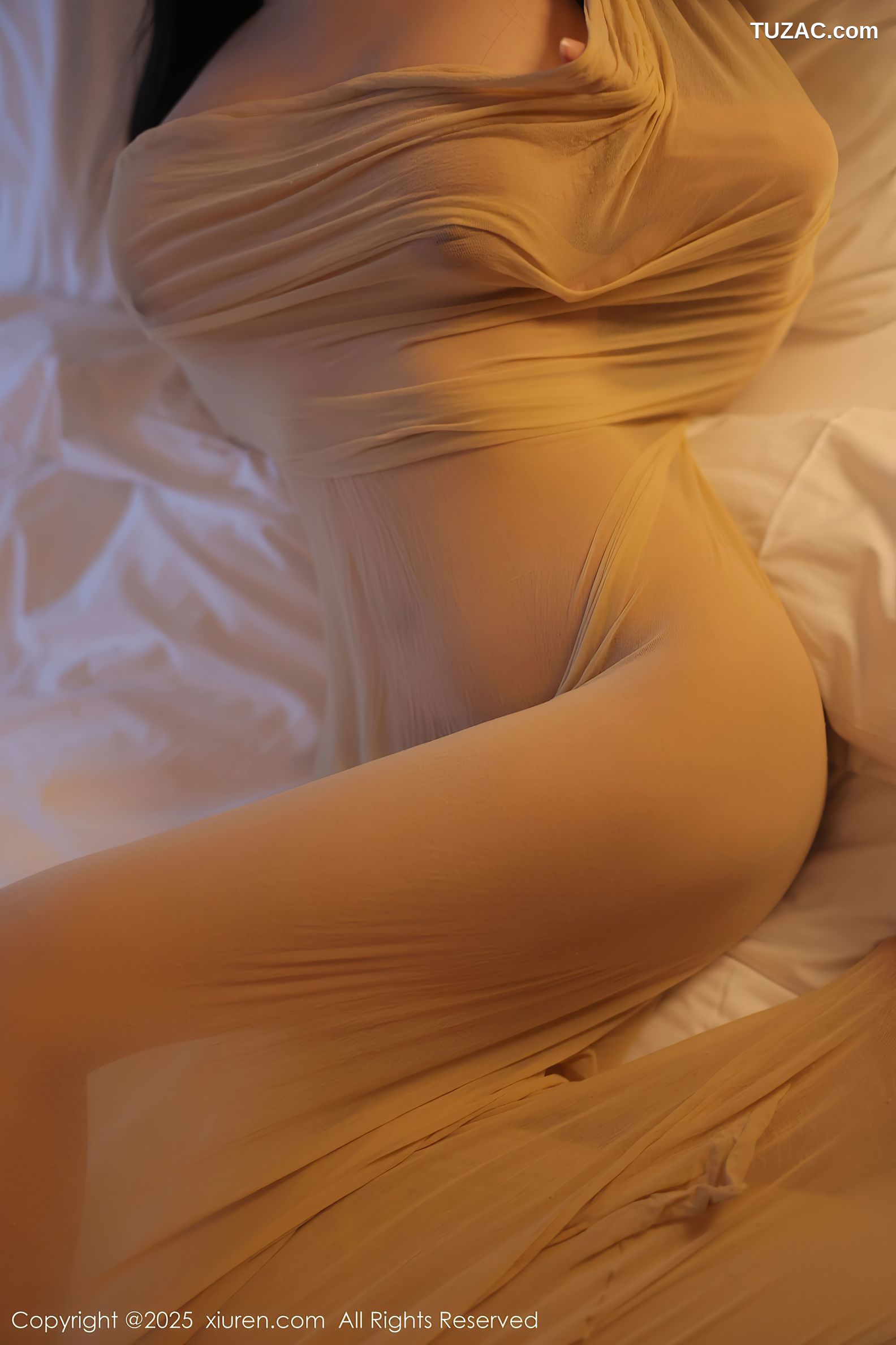 XiuRen秀人网-9825-余安安-轻透肉丝连体衣爆乳-2025.01.26