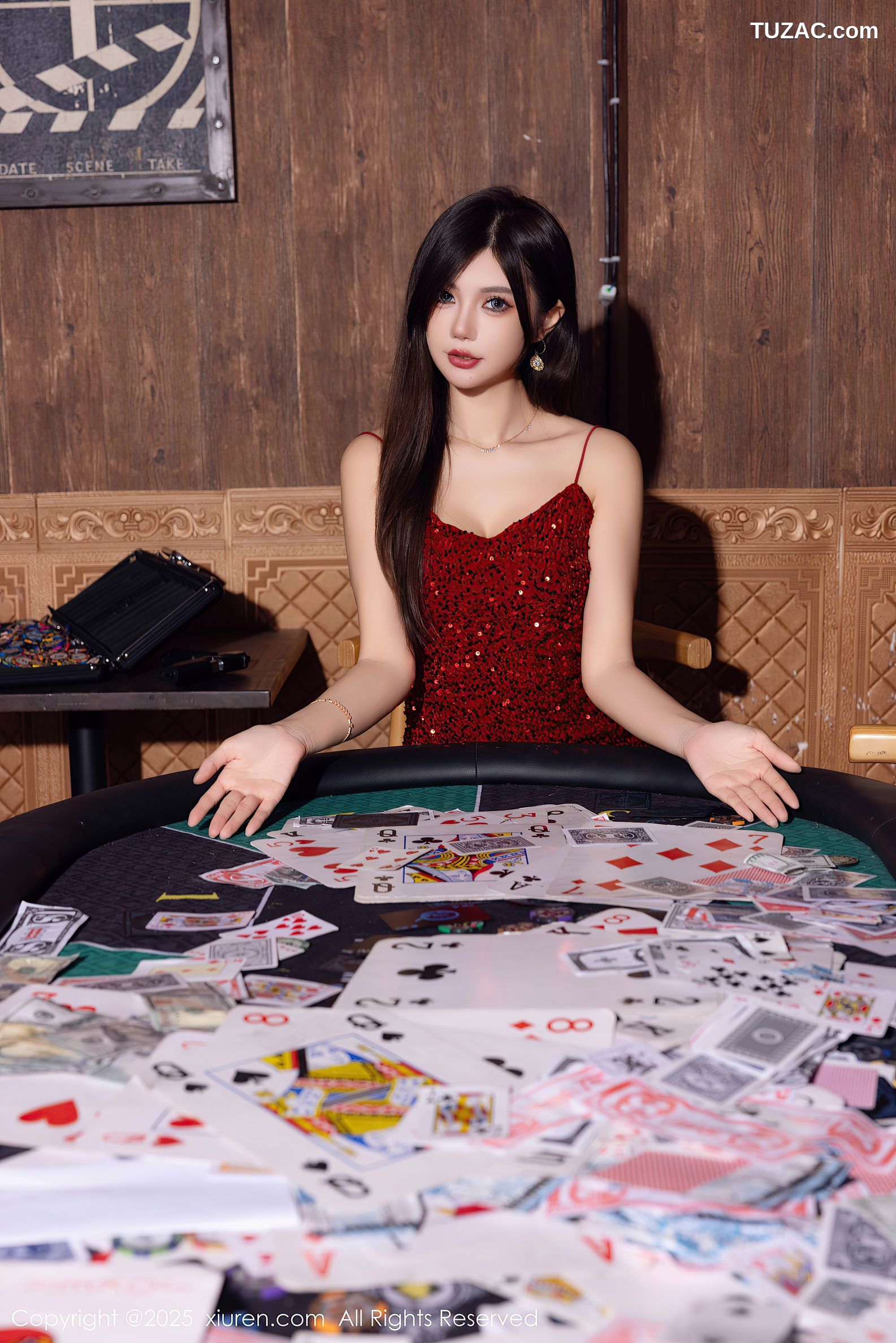 XiuRen秀人网-9828-绮里嘉ula-红色吊带礼裙纸牌桌诱惑-2025.01.26