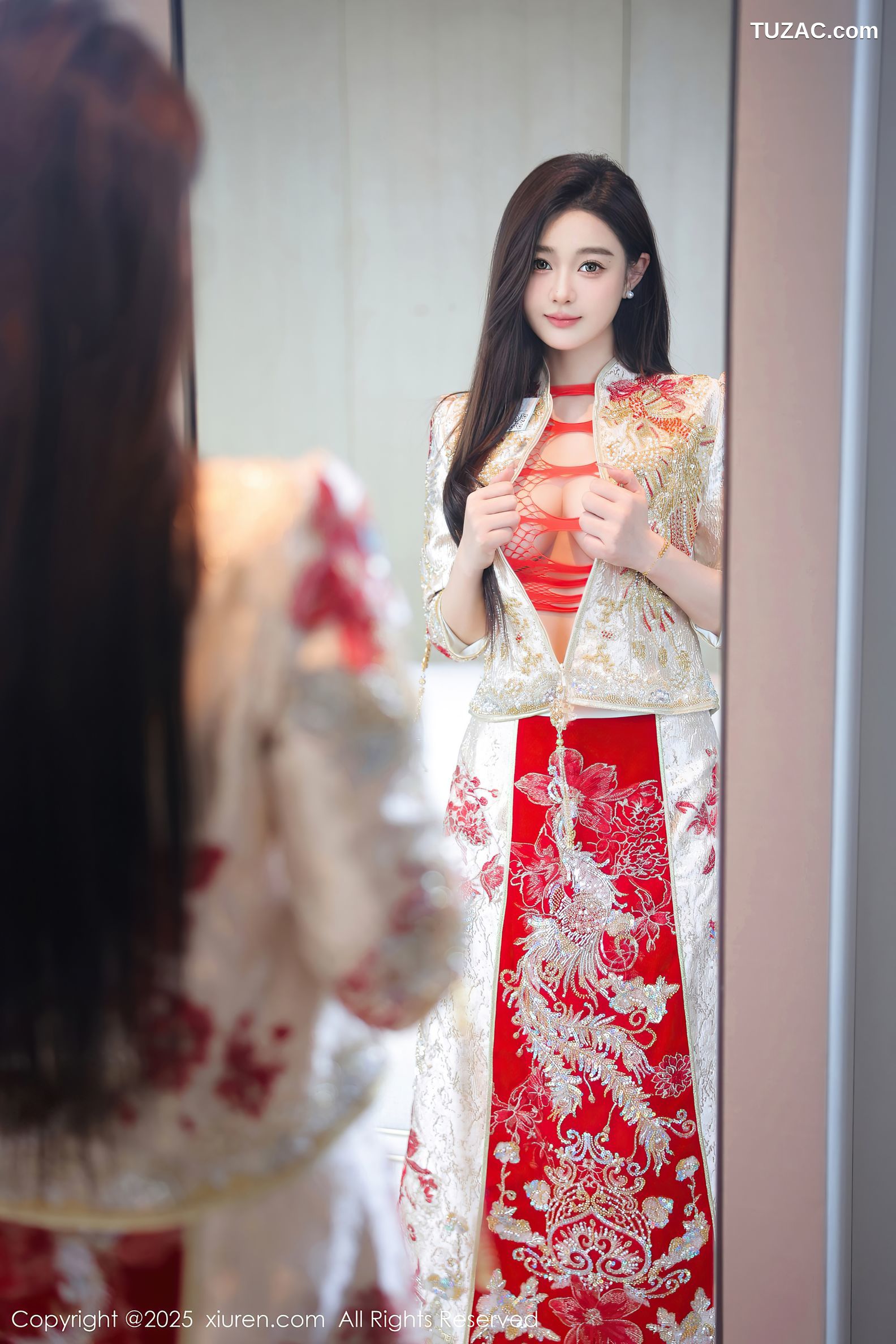 XiuRen秀人网-9833-Candy糖糖-新年特辑-新娘红装情趣红色内衣爆乳-2025.01.26