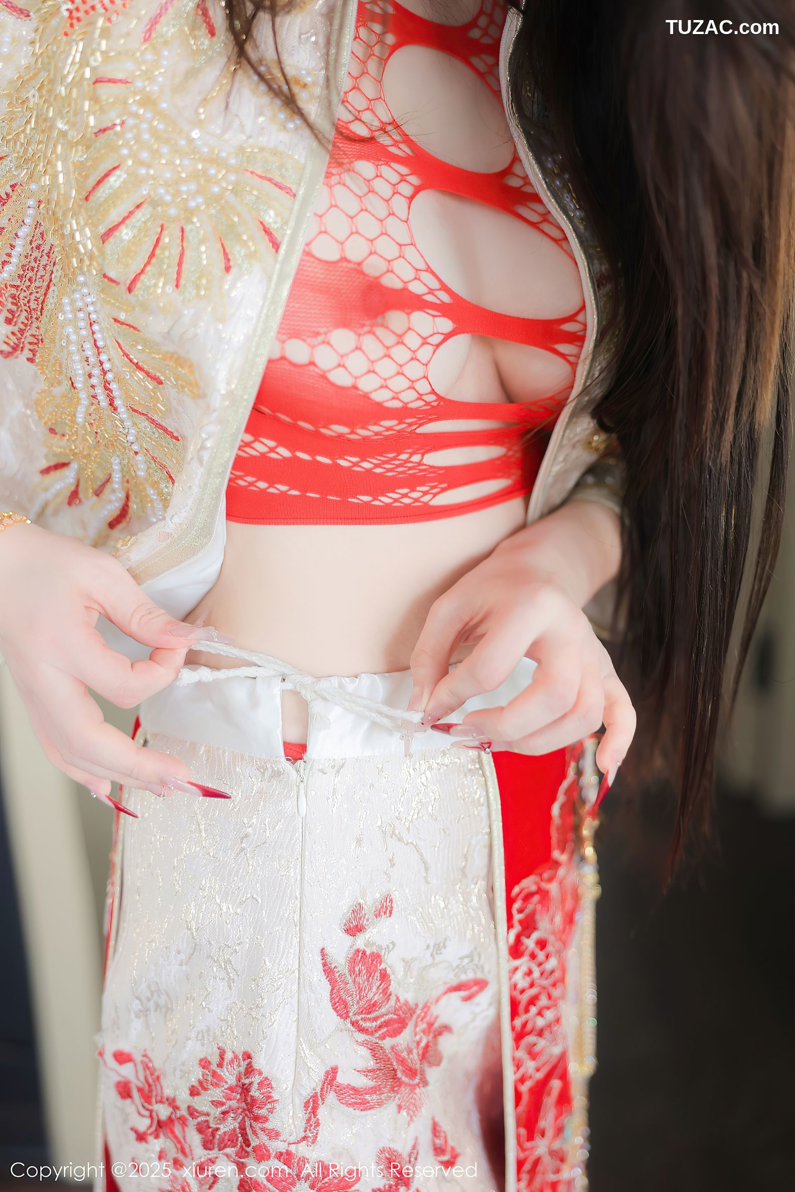 XiuRen秀人网-9833-Candy糖糖-新年特辑-新娘红装情趣红色内衣爆乳-2025.01.26