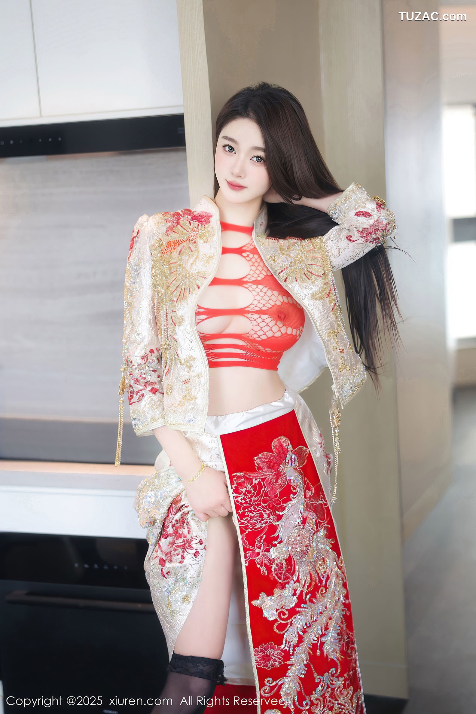 XiuRen秀人网-9833-Candy糖糖-新年特辑-新娘红装情趣红色内衣爆乳-2025.01.26