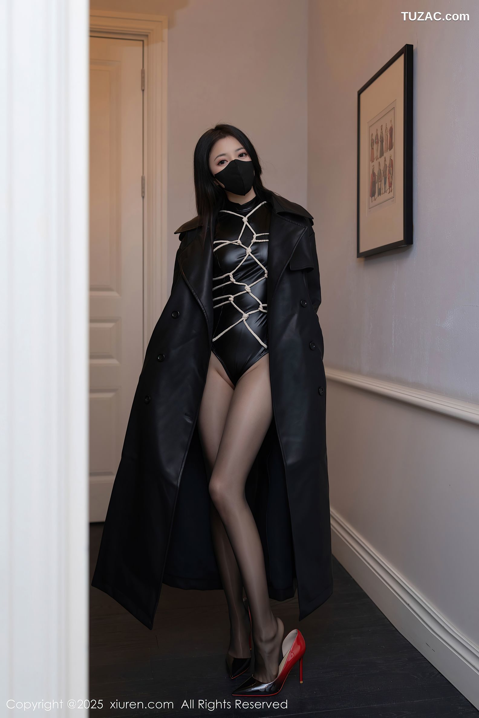 XiuRen秀人网-9835-鱼子酱Fish-黑色大衣死库水黑丝绑缚爆乳-2025.01.26