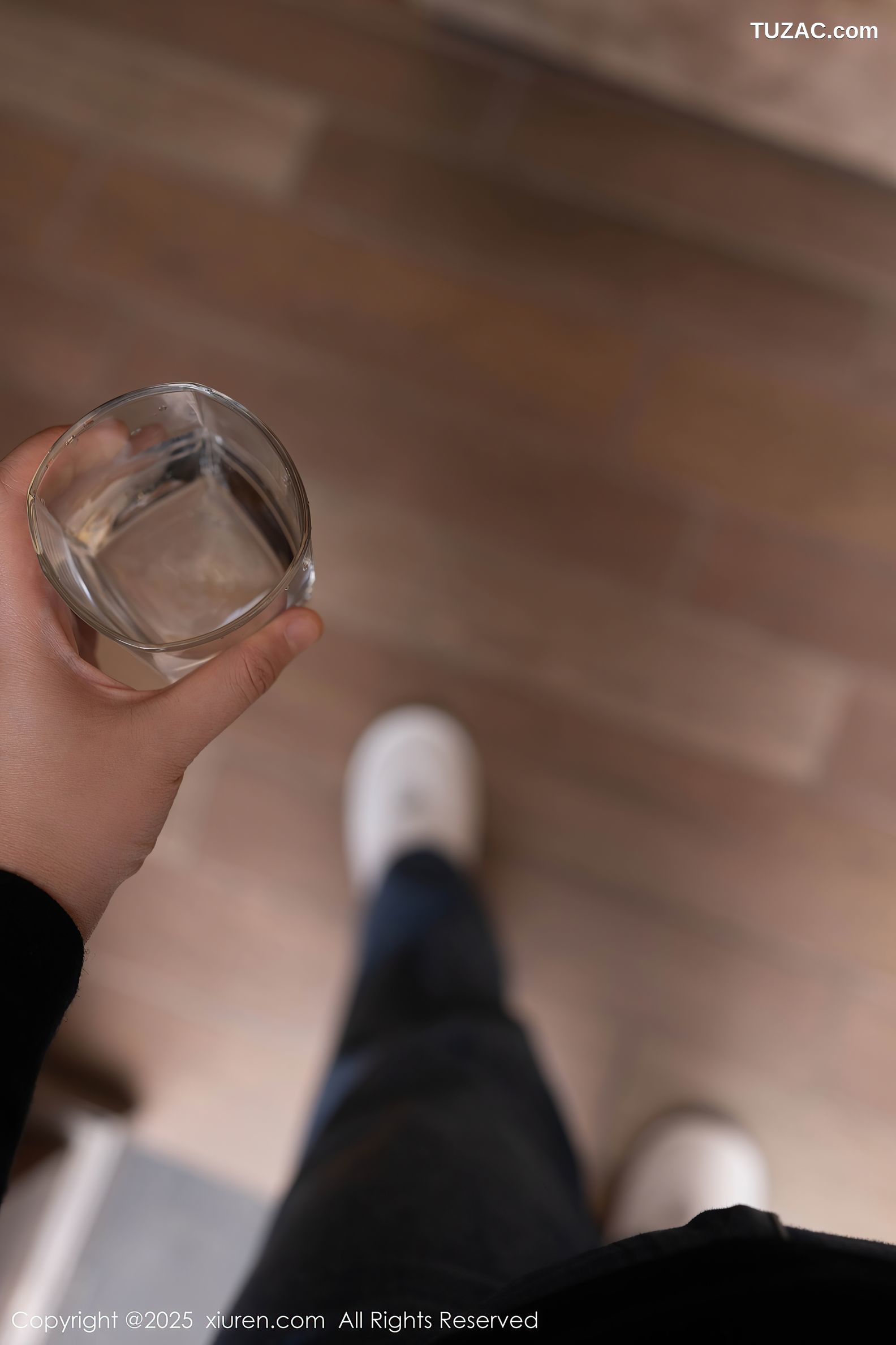 XiuRen秀人网-9842-安然anran-情趣轻薄黑色蕾丝-2025.02.06