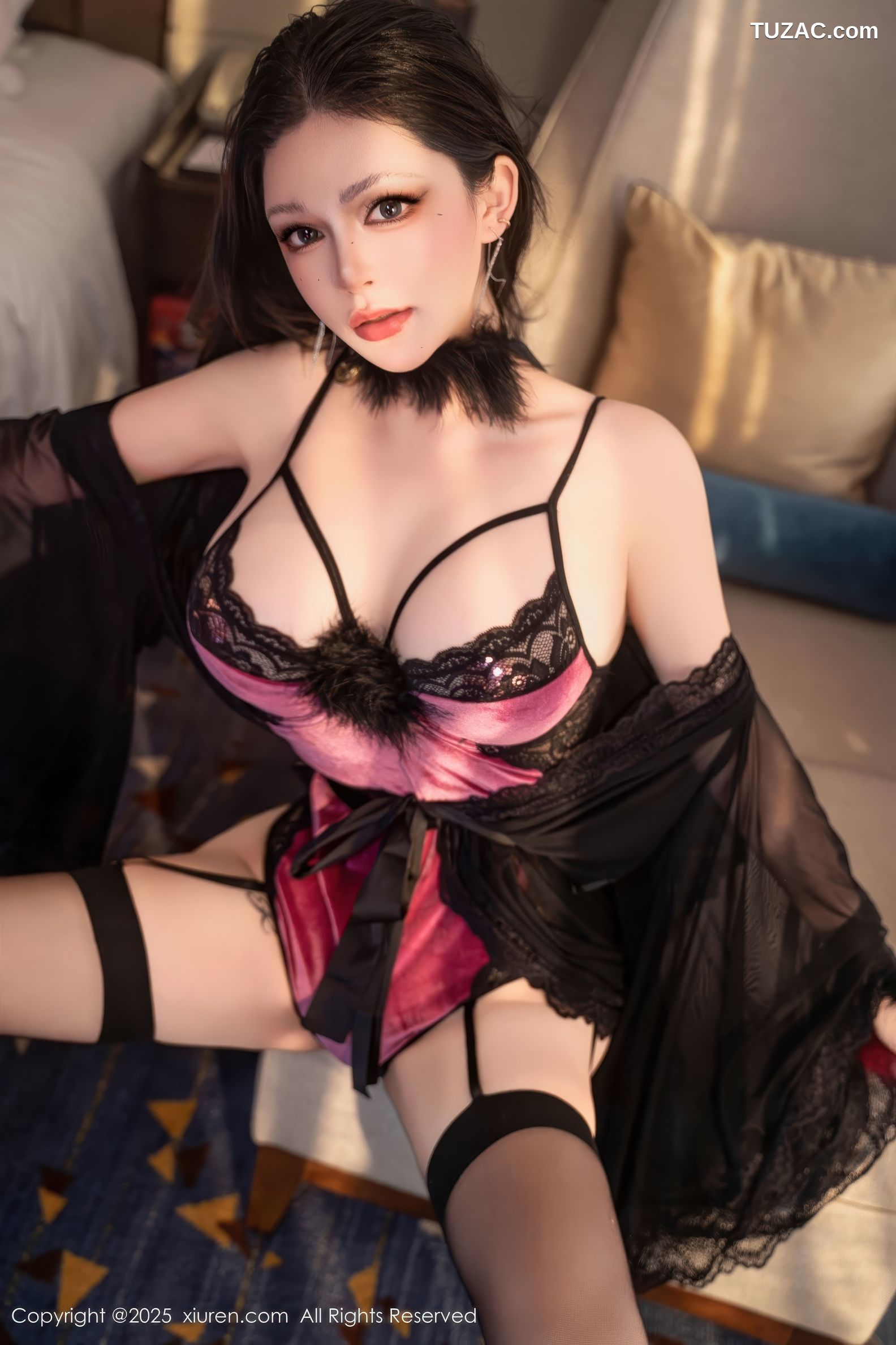 XiuRen秀人网-9846-伊丽莎有点白-情趣粉红内衣爆乳妖娆-2025.02.07