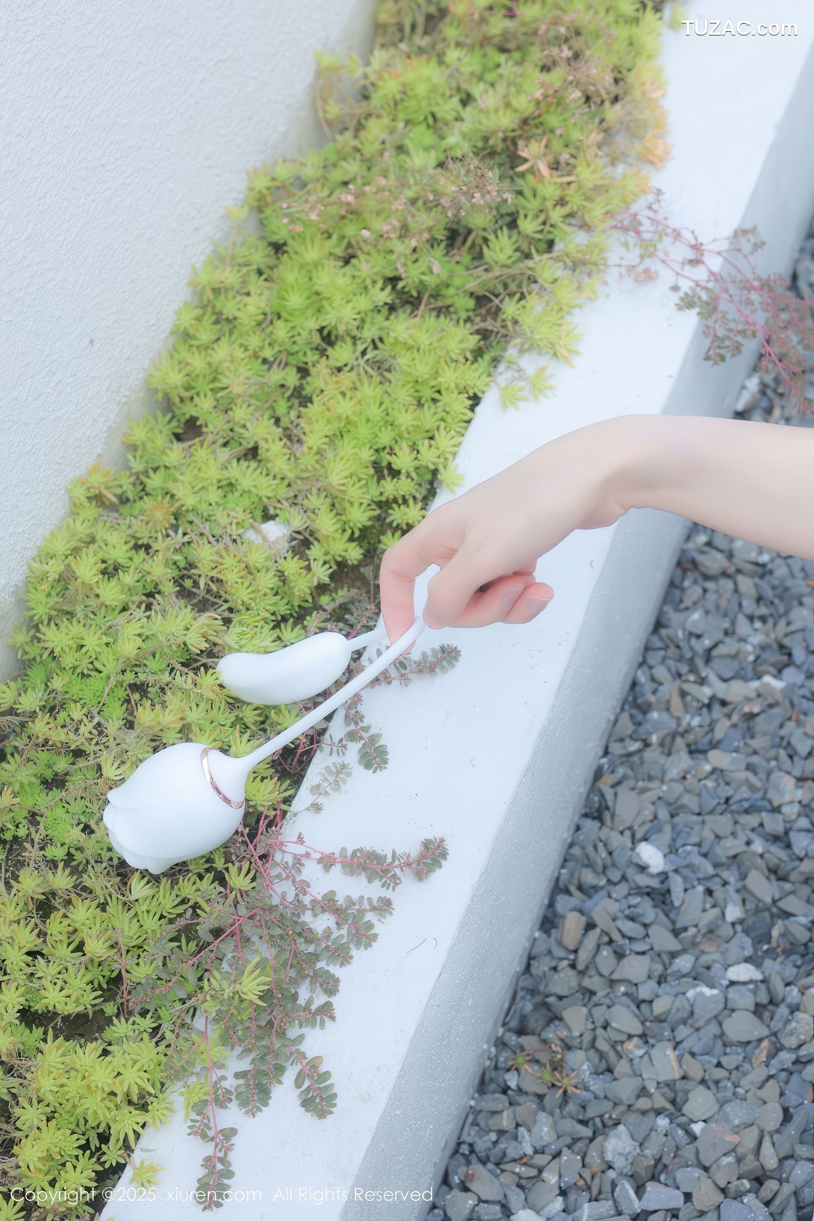 XiuRen秀人网-9851-桃妖夭-轻透白蕾丝睡衣浴缸湿身爆乳-2025.02.07