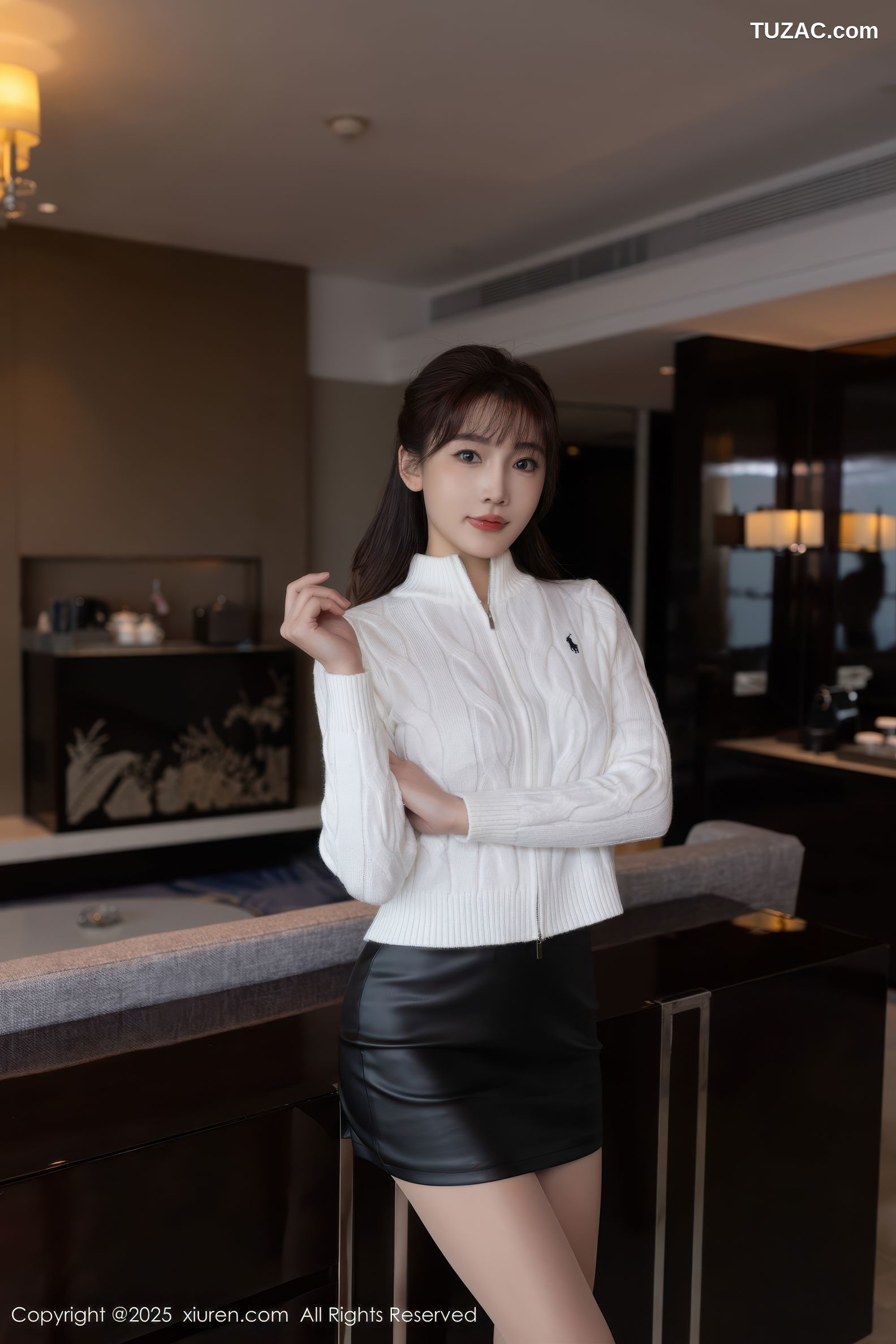 XiuRen秀人网-9852-陆萱萱-白衫黑色皮裙珠链情趣内衣爆乳-2025.02.07