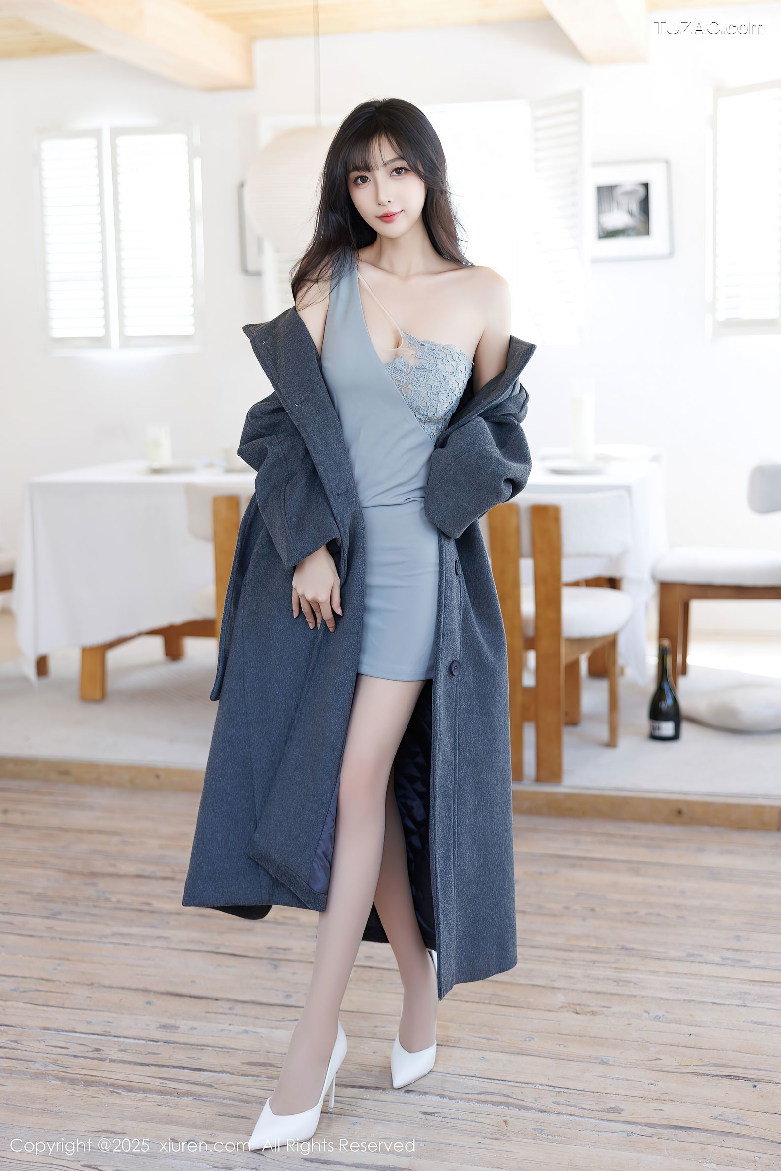 XiuRen秀人网-9863-林星阑-黑大衣灰裙雪景-白色情趣内衣-2025.02.10