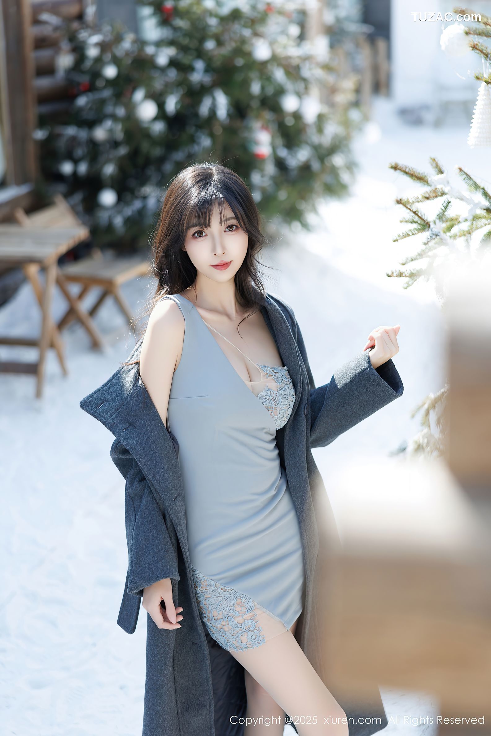 XiuRen秀人网-9863-林星阑-黑大衣灰裙雪景-白色情趣内衣-2025.02.10