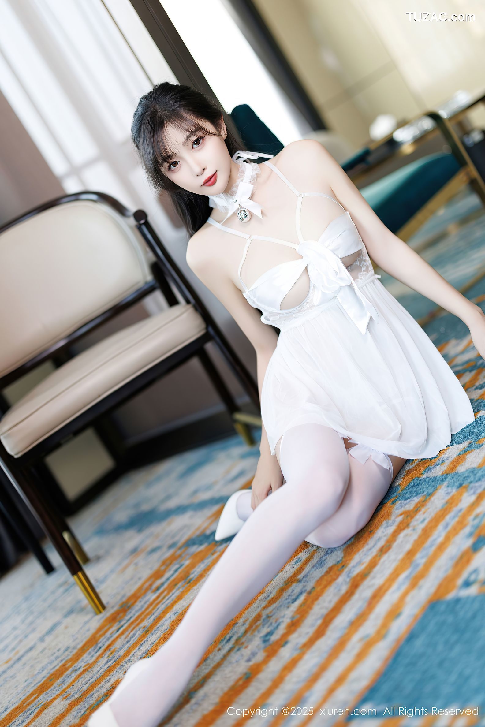 XiuRen秀人网-9863-林星阑-黑大衣灰裙雪景-白色情趣内衣-2025.02.10