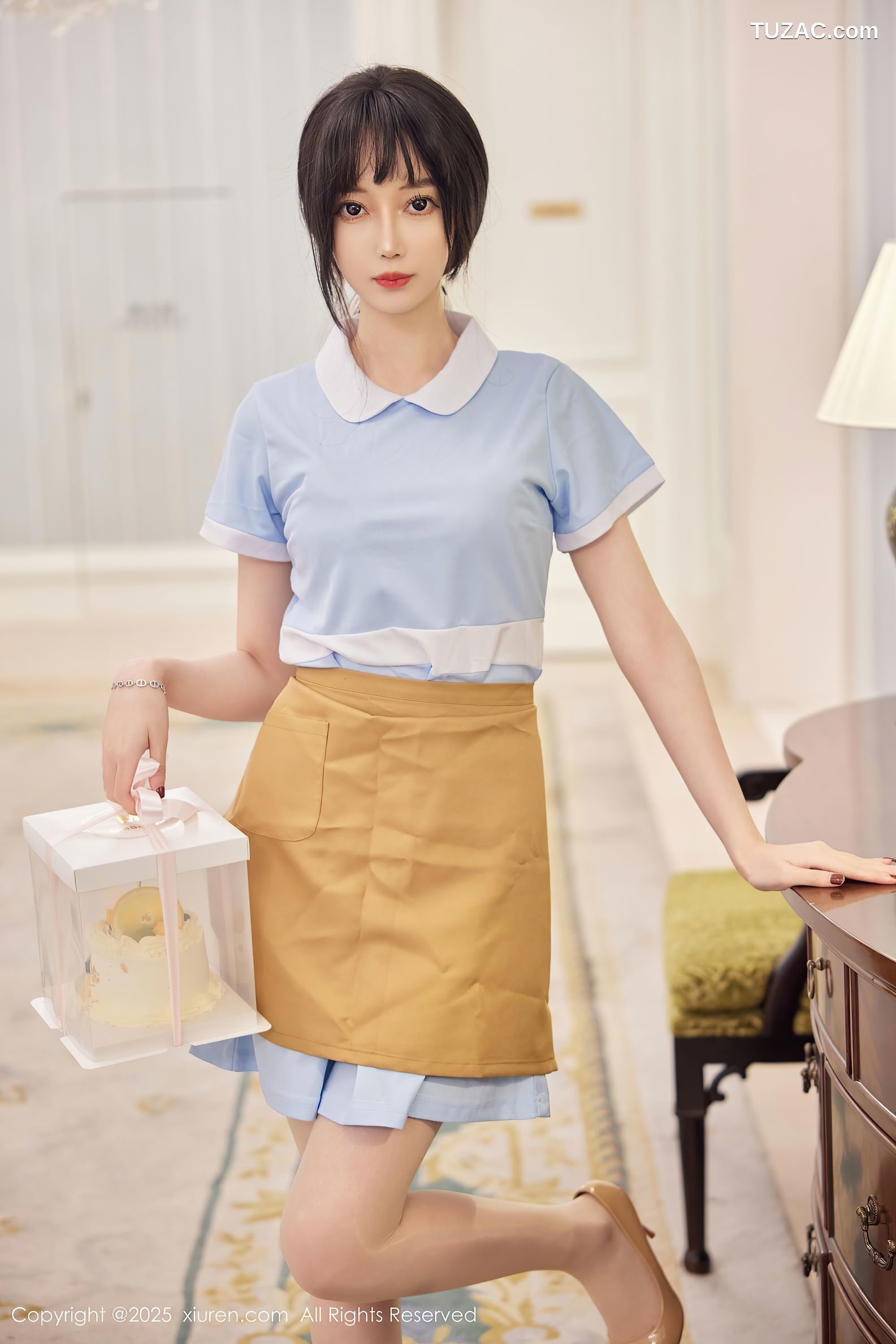 XiuRen秀人网-9864-玥儿玥er-浅蓝短裙人妻-土黄色短裙生日主题爆乳-2025.02.10