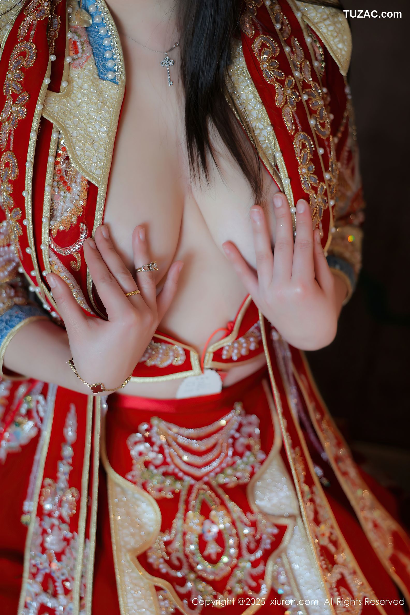 XiuRen秀人网-9869-林若凡F-新娘红装黑色内衣黑丝爆乳-2025.02.11