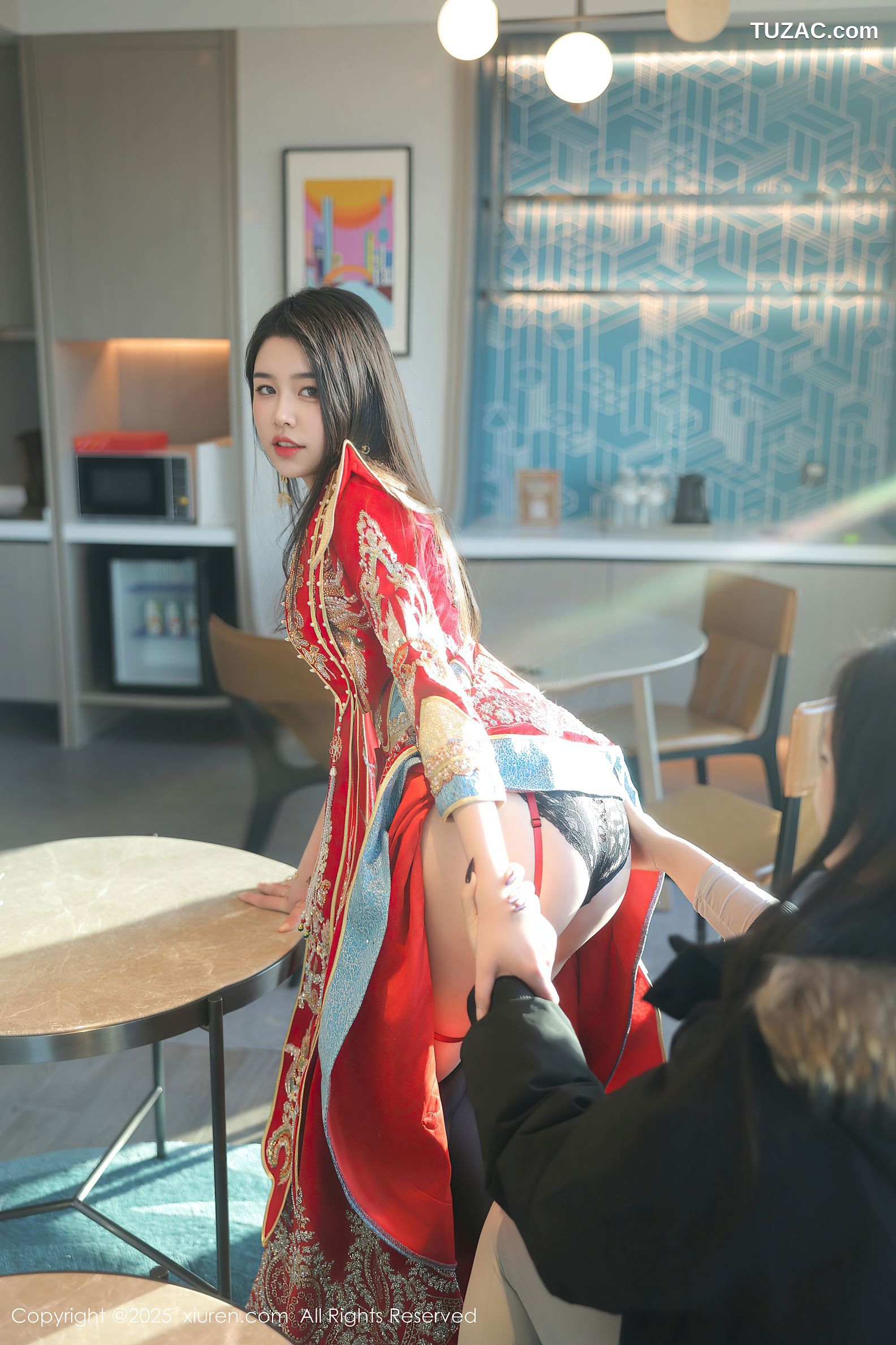 XiuRen秀人网-9869-林若凡F-新娘红装黑色内衣黑丝爆乳-2025.02.11