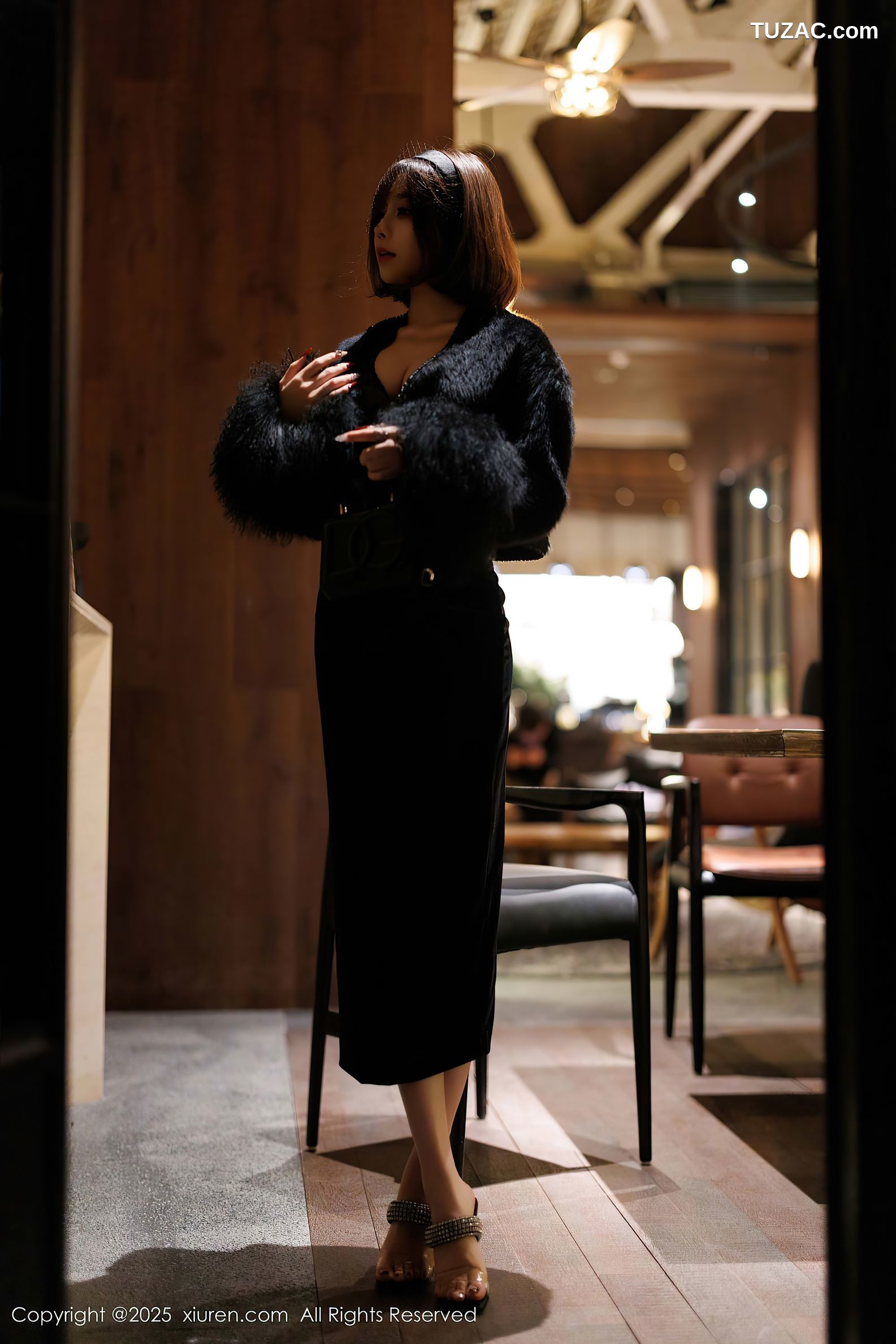 XiuRen秀人网-9880-徐莉芝Booty-短发黑蕾丝裙蓝色蕾丝内衣-2025.02.13