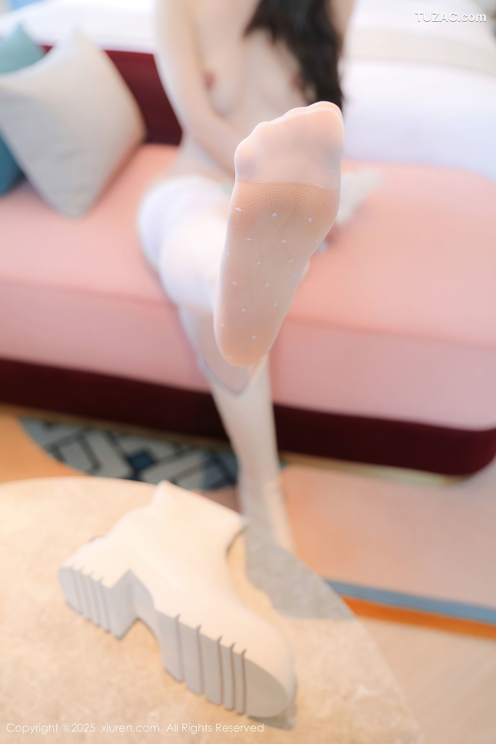 XiuRen秀人网-9887-桃妖夭-白连衣短裙-情趣女警翘臀玉体黑丝-2025.02.14