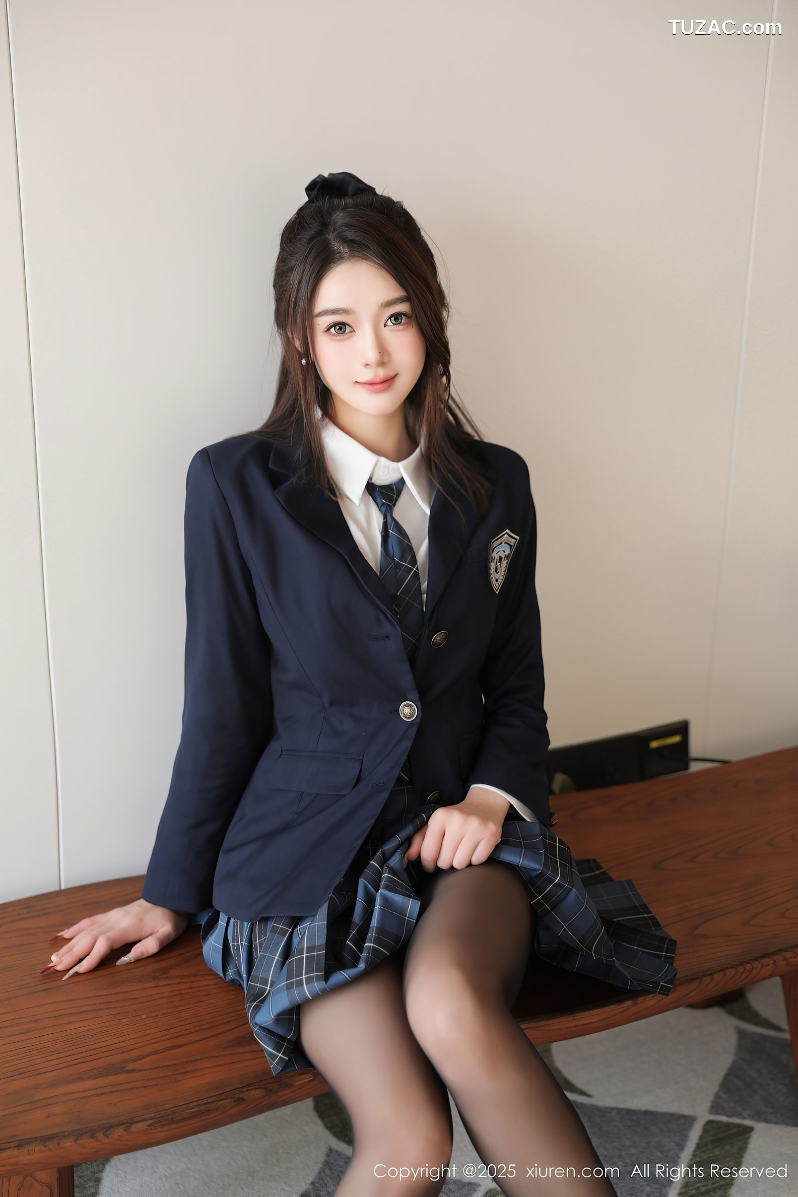 XiuRen秀人网-9888-Candy糖糖-白衬衫格子裙学生装少女黑丝爆乳-2025.02.14