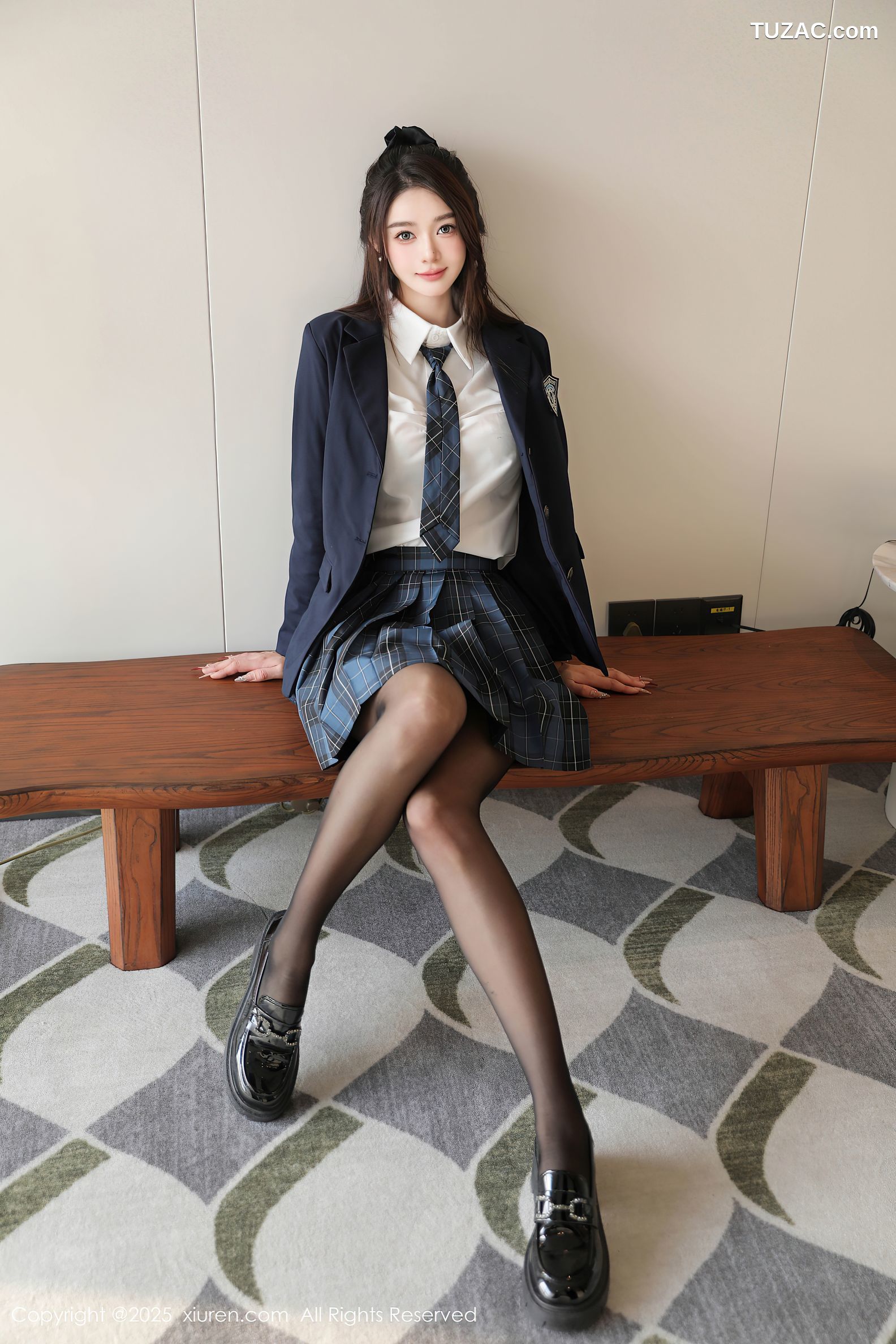 XiuRen秀人网-9888-Candy糖糖-白衬衫格子裙学生装少女黑丝爆乳-2025.02.14