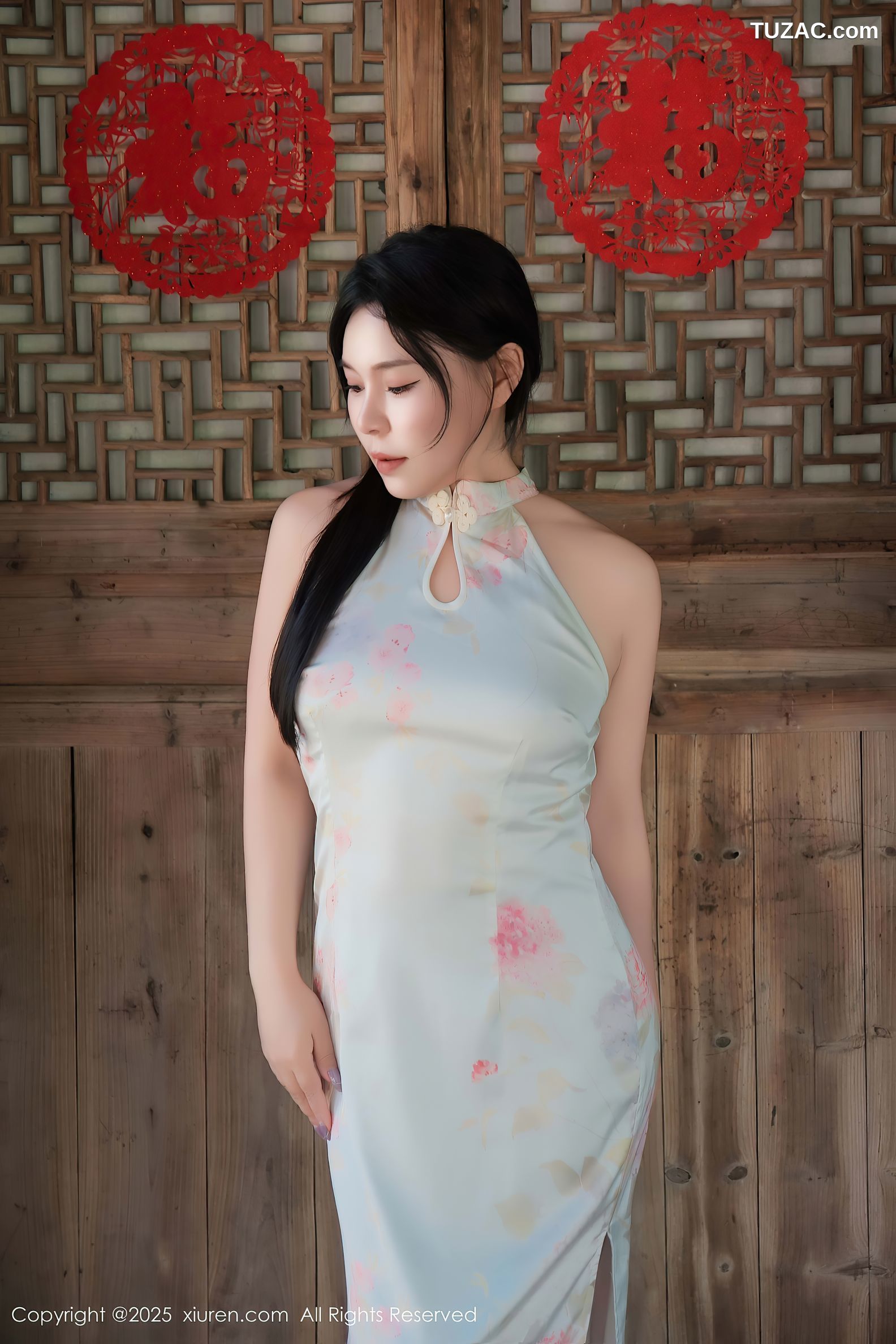 XiuRen秀人网-9893-麦田-牙青色印花旗袍肉丝爆乳-2025.02.17