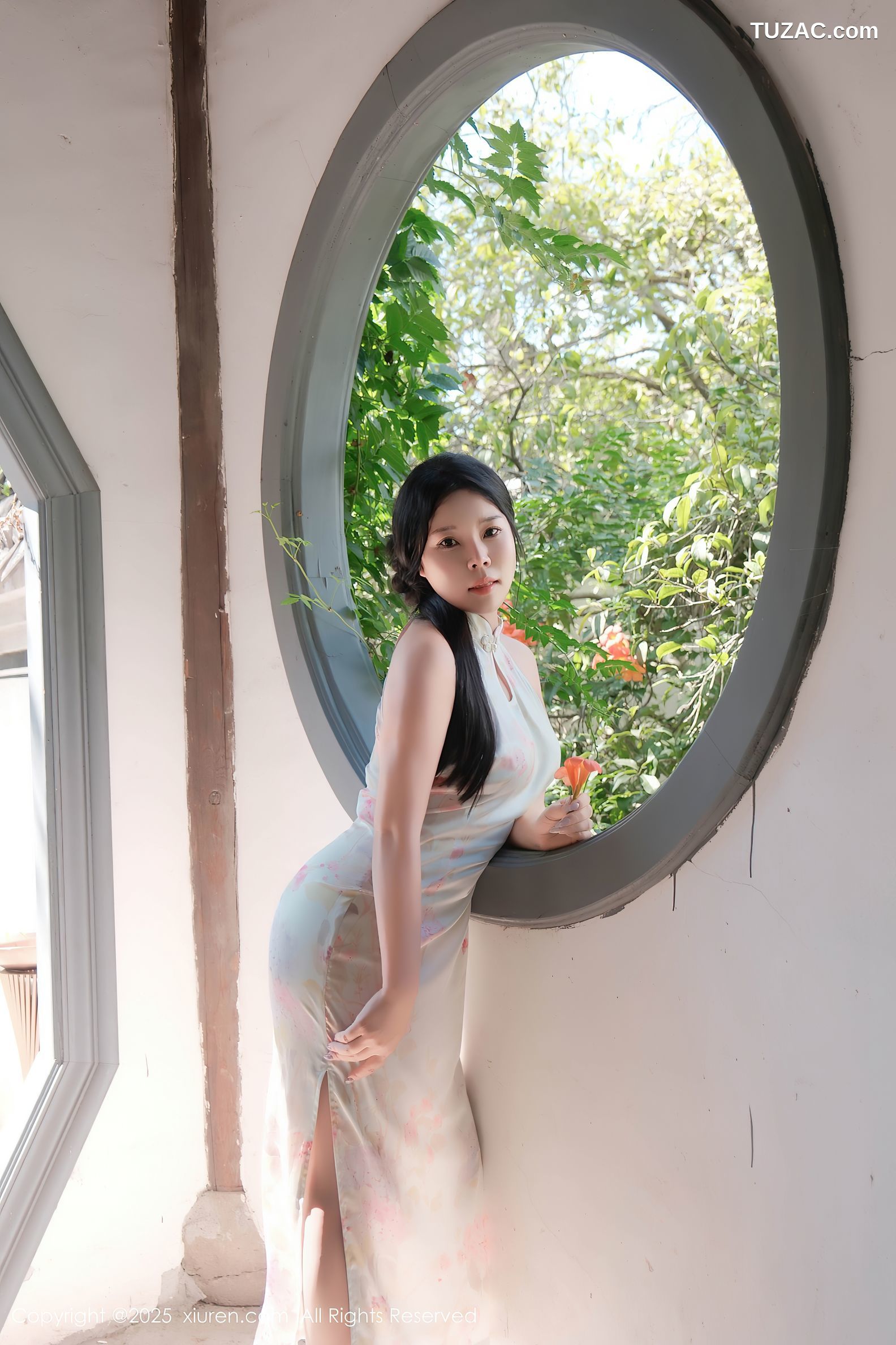 XiuRen秀人网-9893-麦田-牙青色印花旗袍肉丝爆乳-2025.02.17