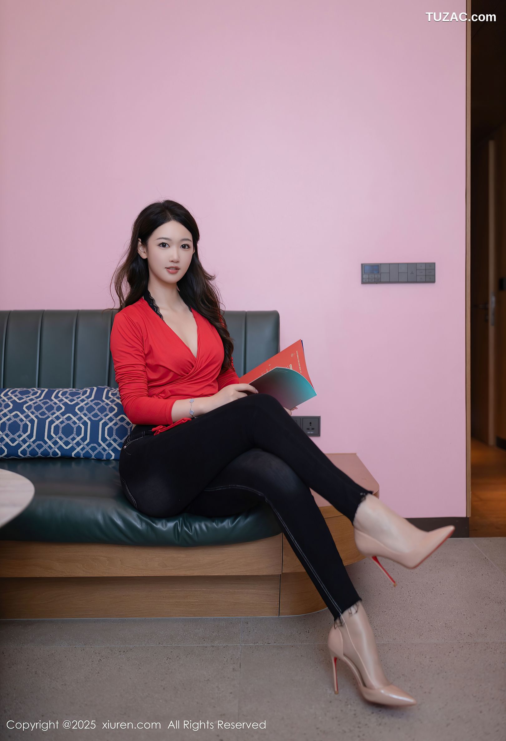 XiuRen秀人网-9894-唐安琪-红杉黑色牛仔裤黑蕾丝内衣-2025.02.17