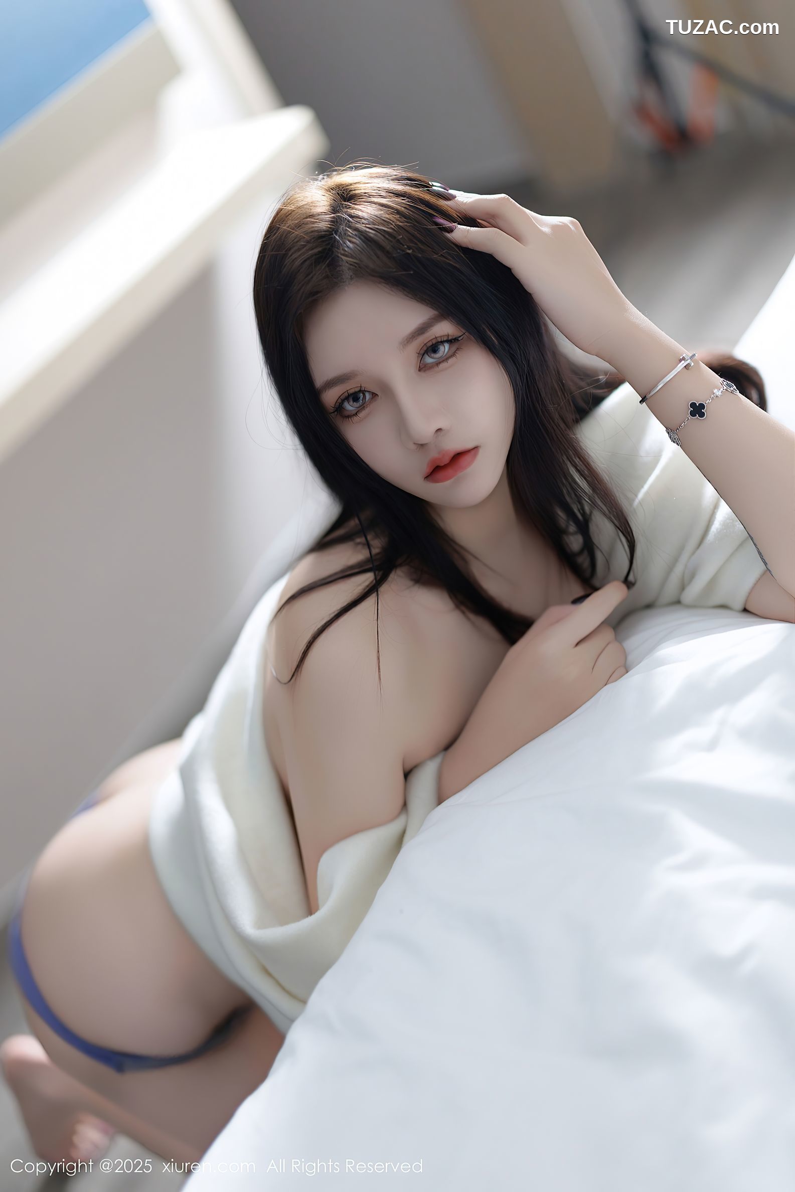 XiuRen秀人网-9899-娜比-白色披肩白色吊带紧身长裙紫色内衣-2025.02.18