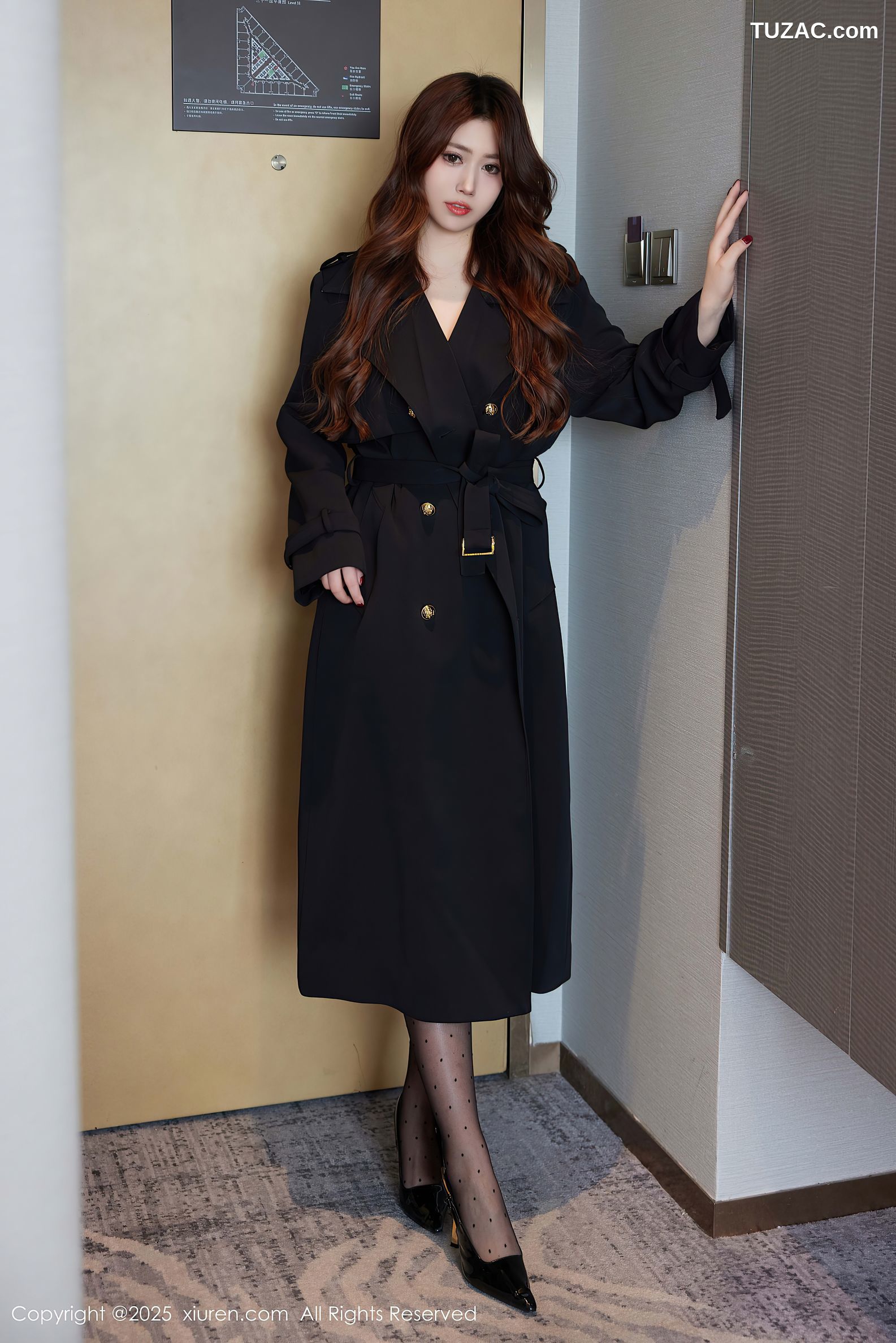 XiuRen秀人网-9913-蛋蛋宝-黑大衣黑蕾丝内衣黑丝-2025.02.20