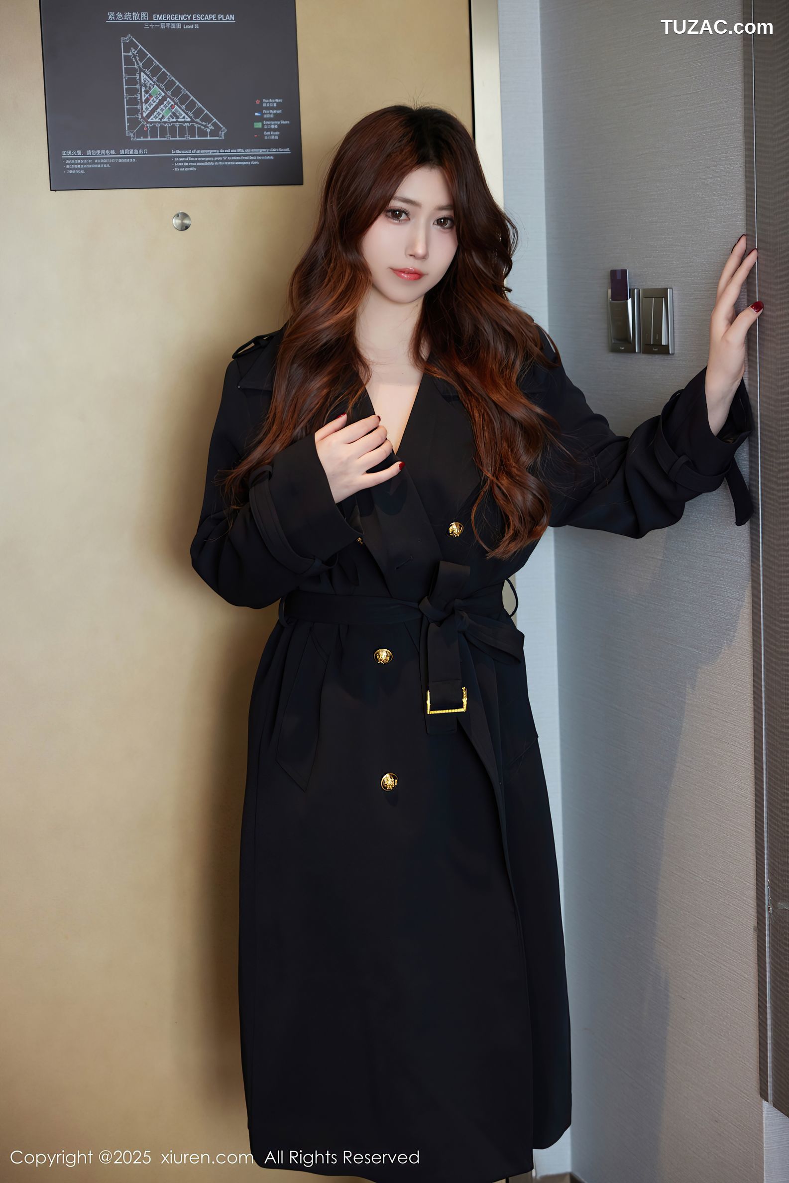 XiuRen秀人网-9913-蛋蛋宝-黑大衣黑蕾丝内衣黑丝-2025.02.20