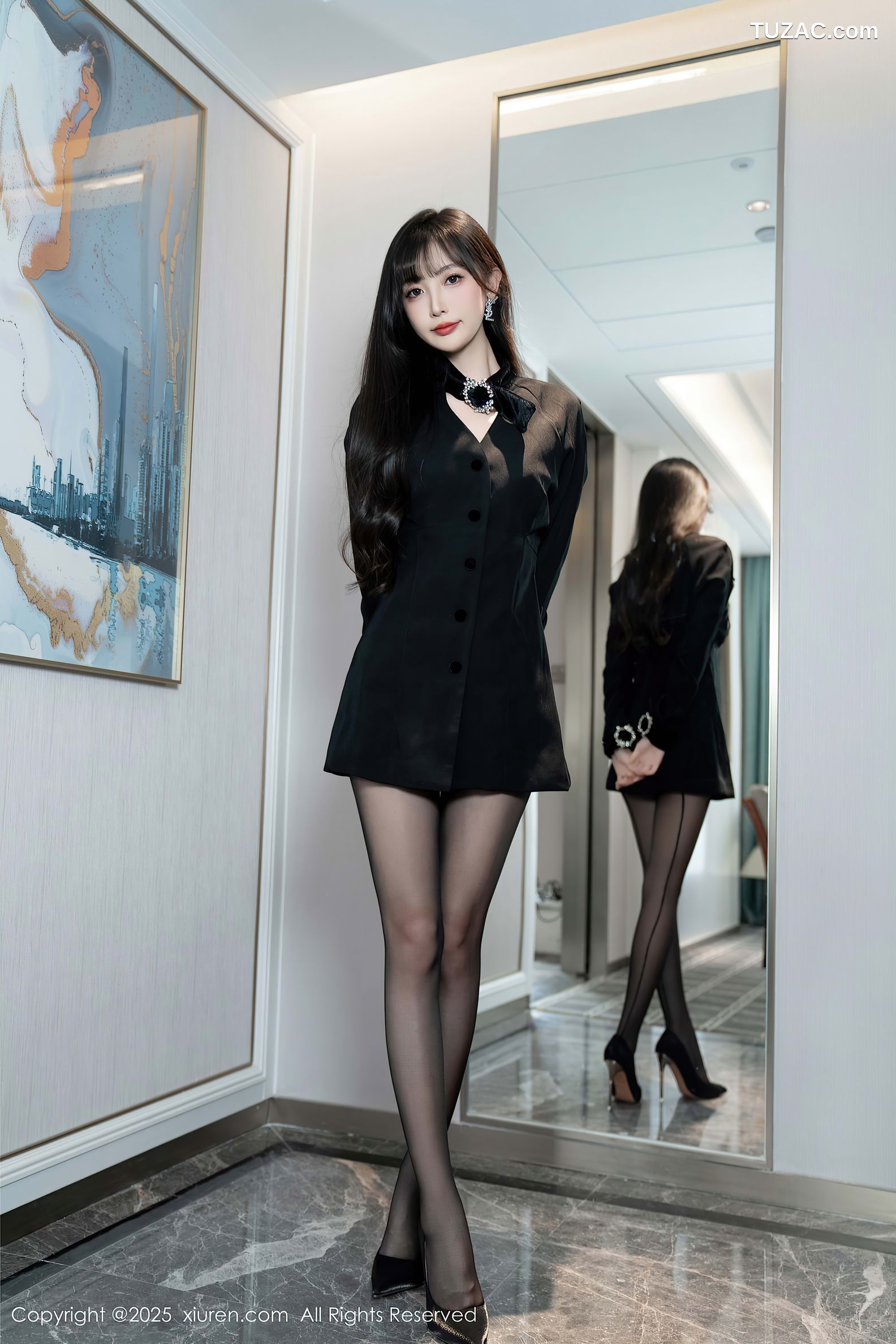 XiuRen秀人网-9918-樱桃小阑子-黑色短大衣白色内衣黑丝-2025.02.21