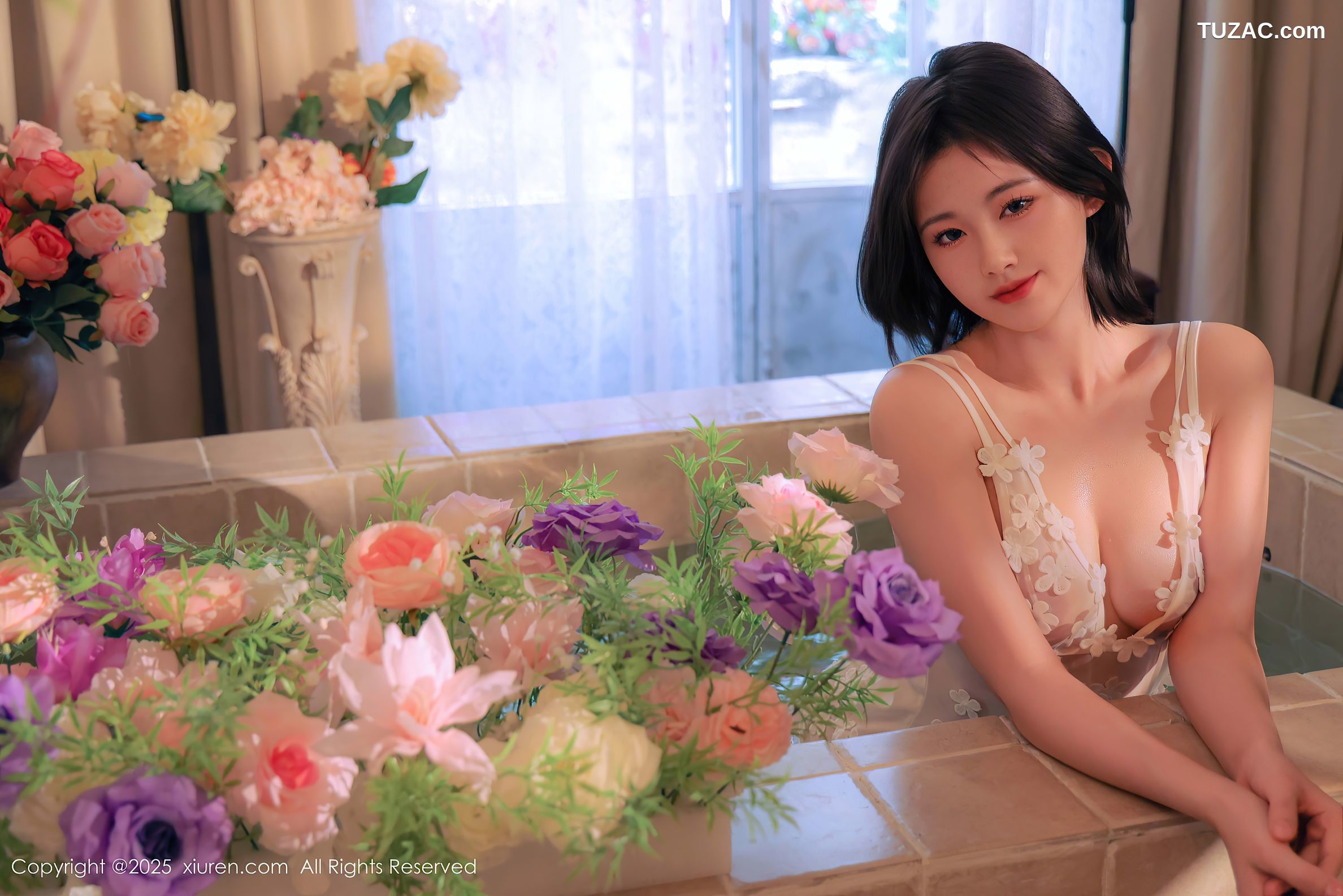 XiuRen秀人网-9920-小橘子orange-短发少女轻透白蕾丝睡裙浴池湿身-2025.02.21