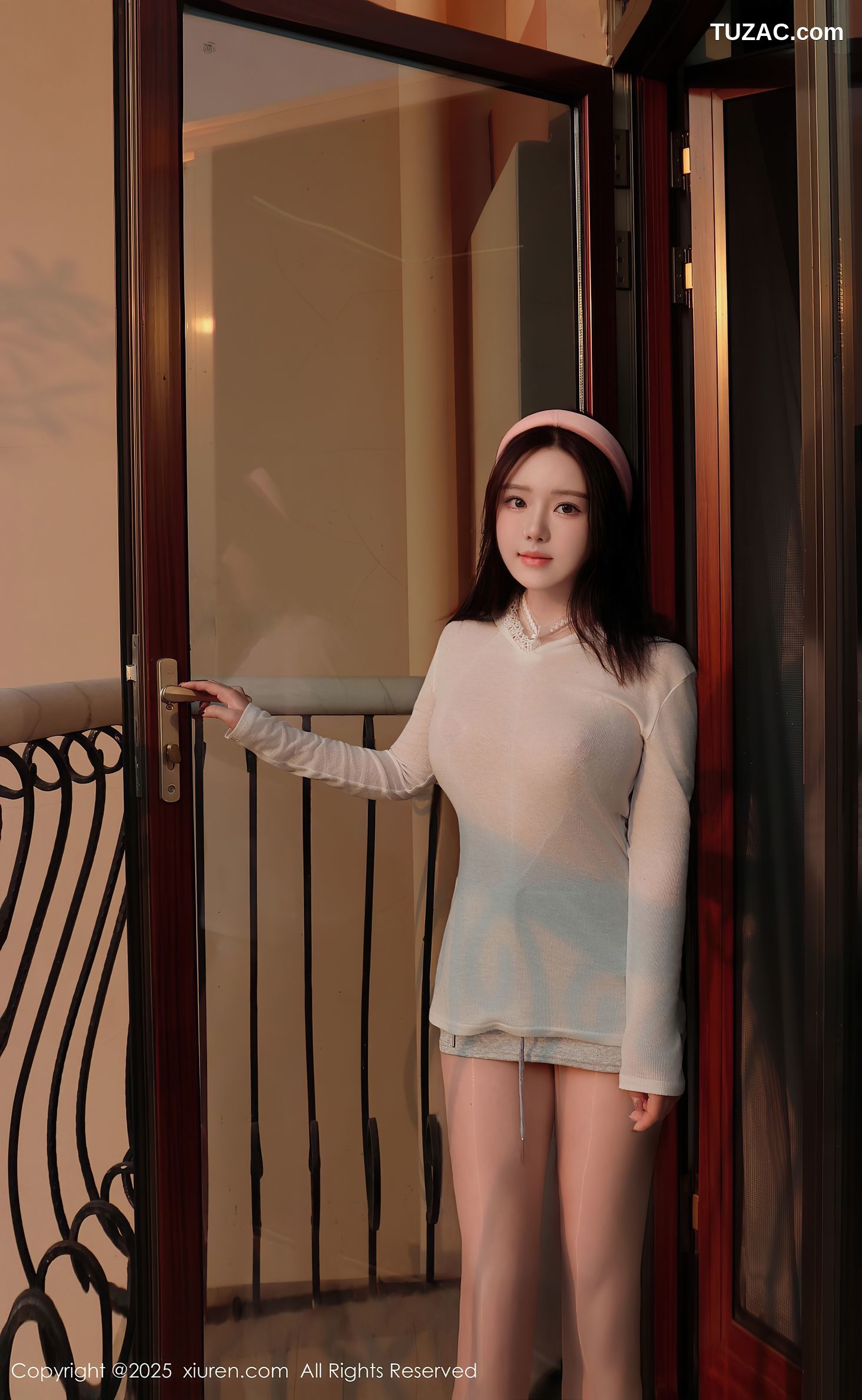 XiuRen秀人网-9923-小薯条nienie-白T短裙浴室湿身爆乳-2025.02.21